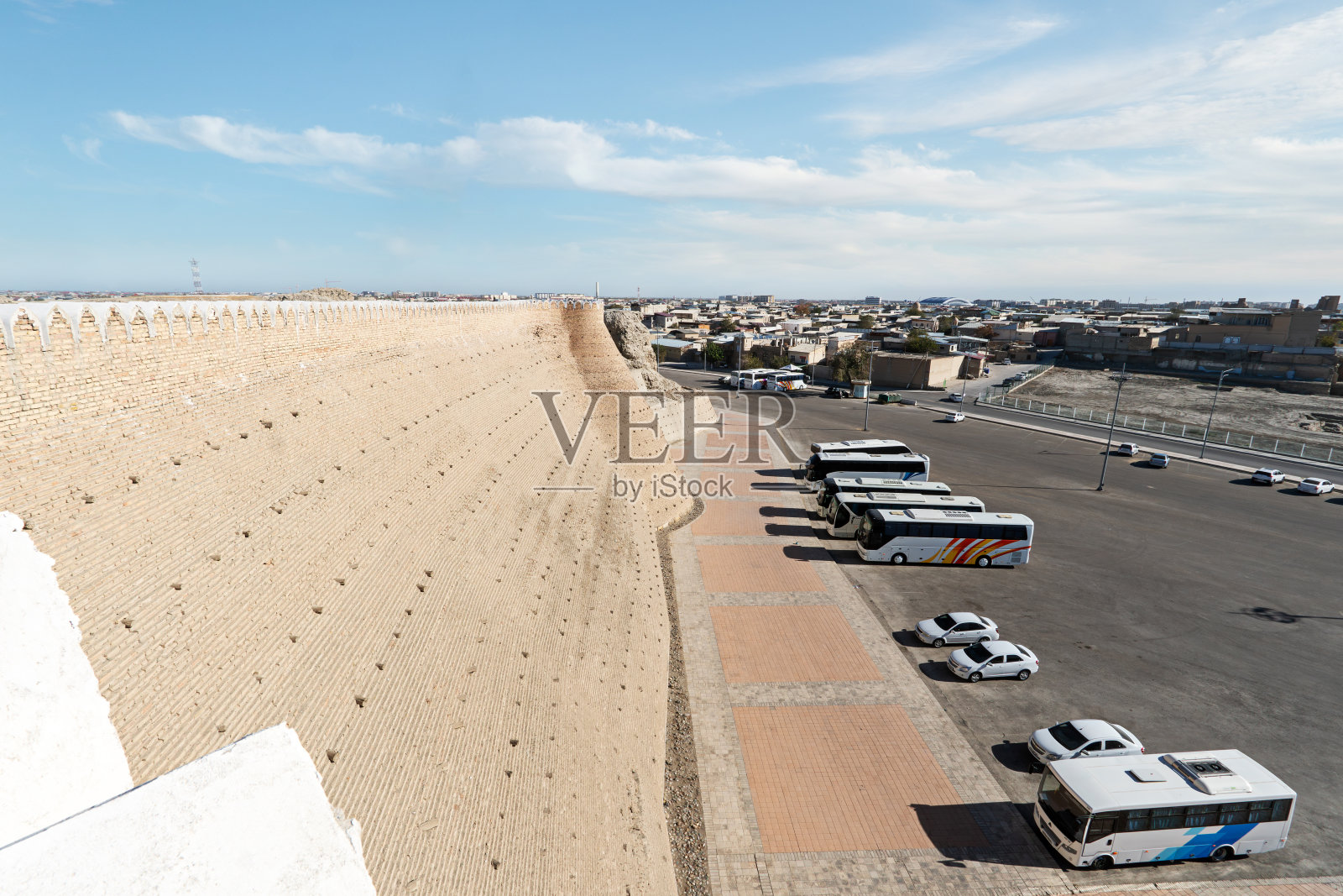 从方舟要塞的城墙上俯瞰布哈拉古城照片摄影图片