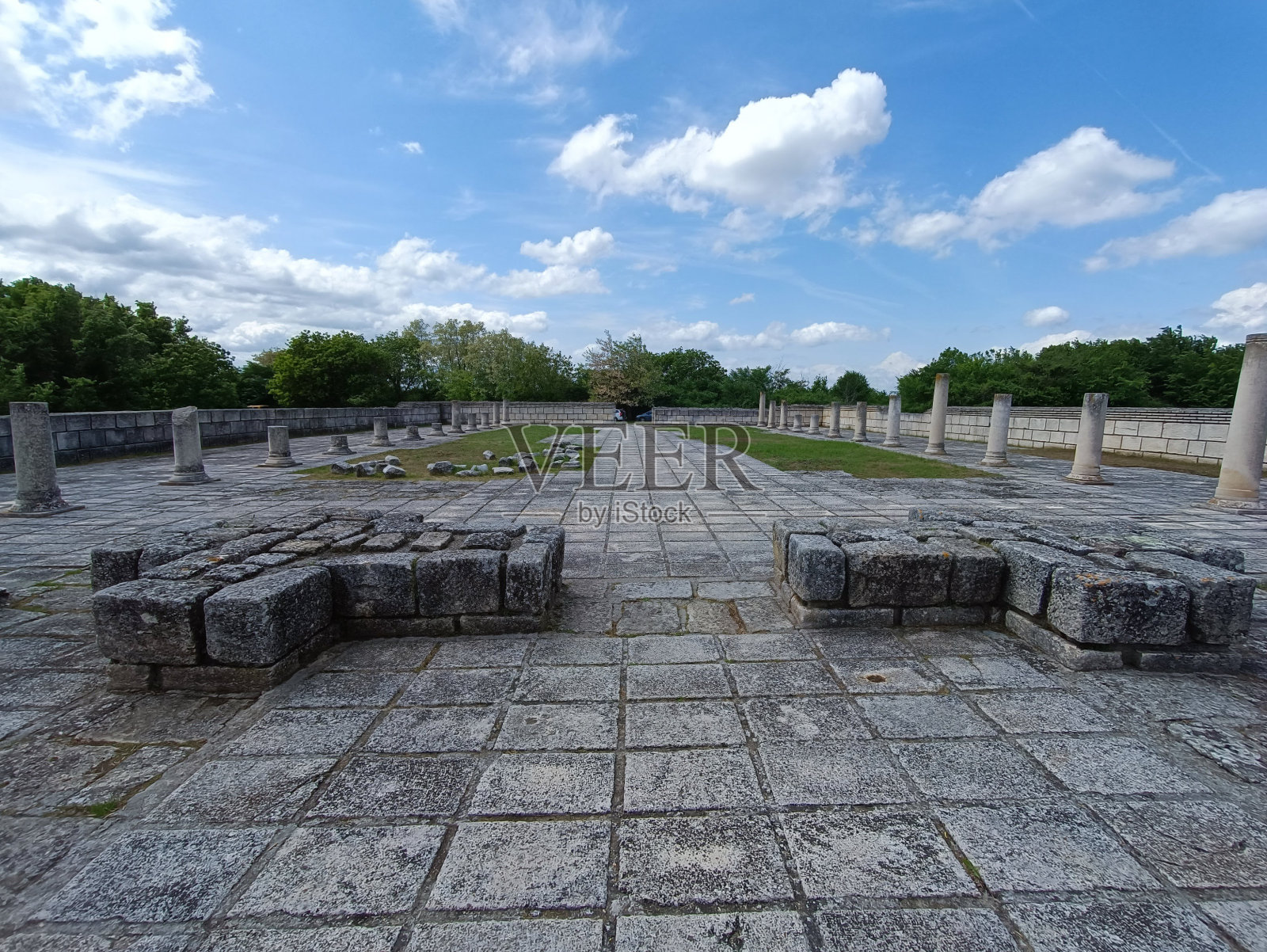 普利斯卡附近的大教堂照片摄影图片