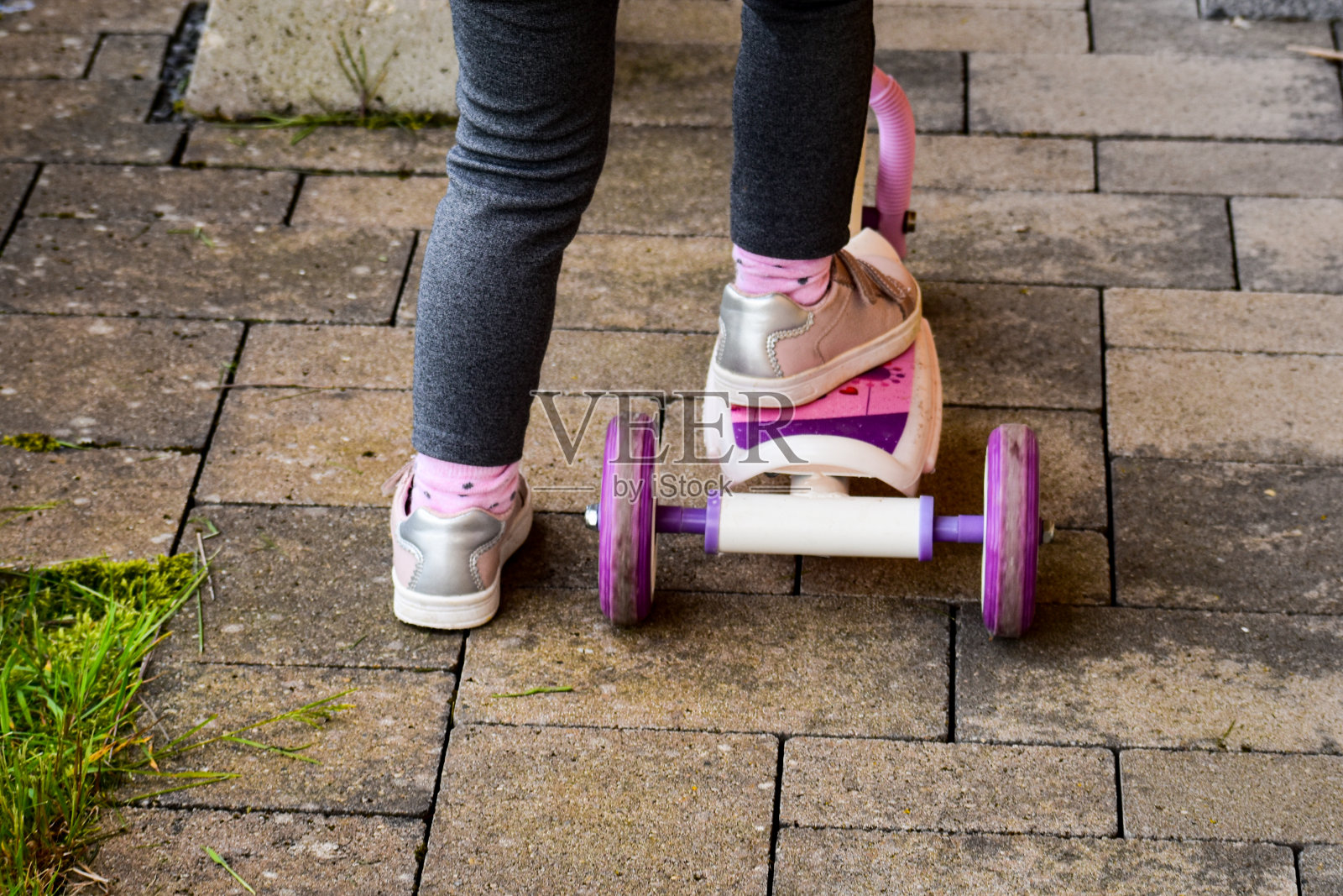 儿童滑板车照片摄影图片