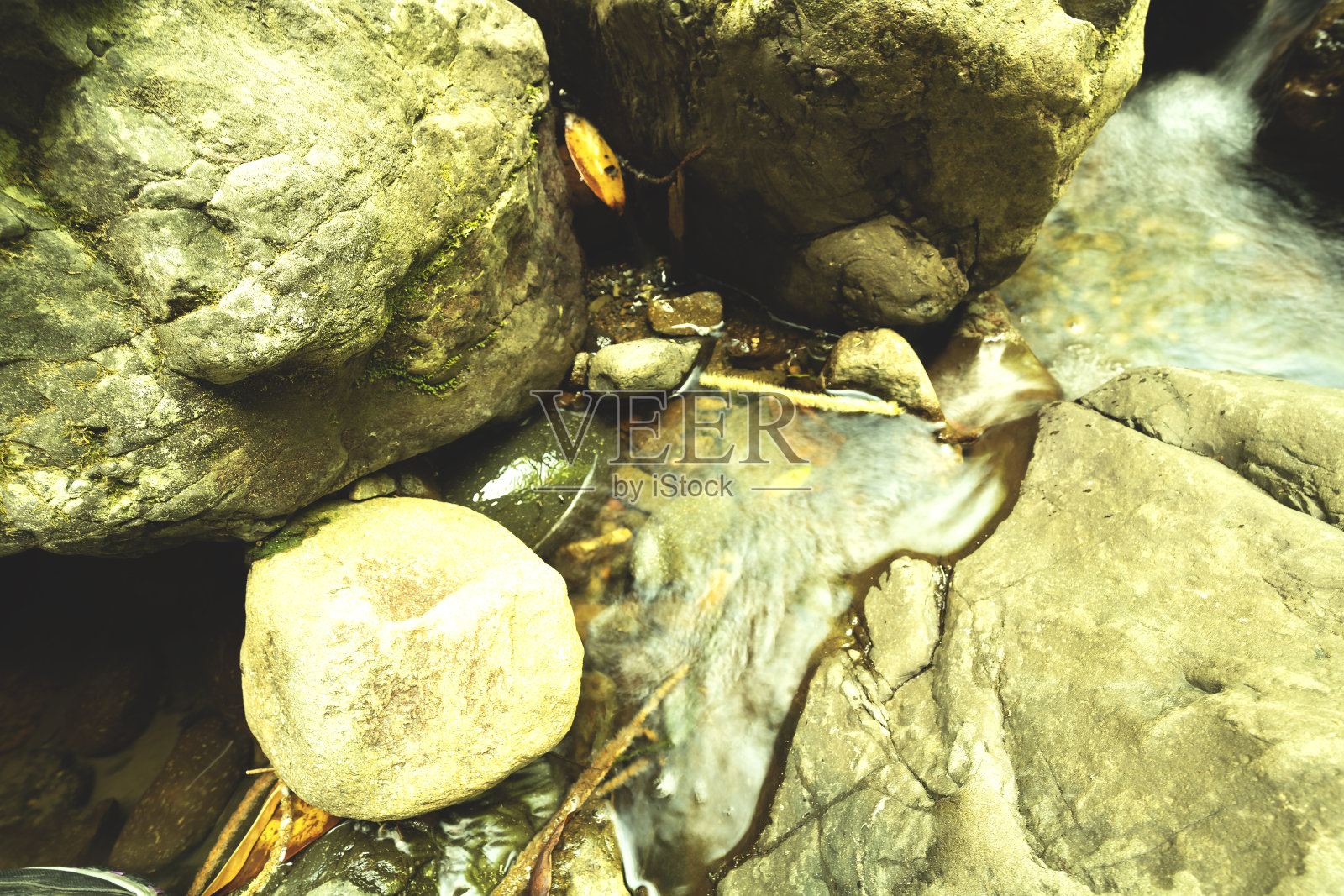 2024年6月，乔治亚州西南部巴统市的makhunseti瀑布照片摄影图片