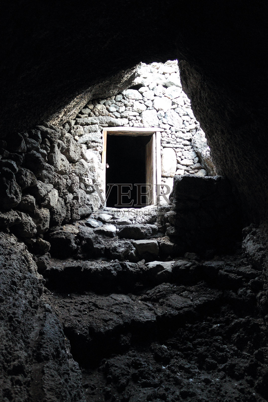 古代建筑的神秘门照片摄影图片