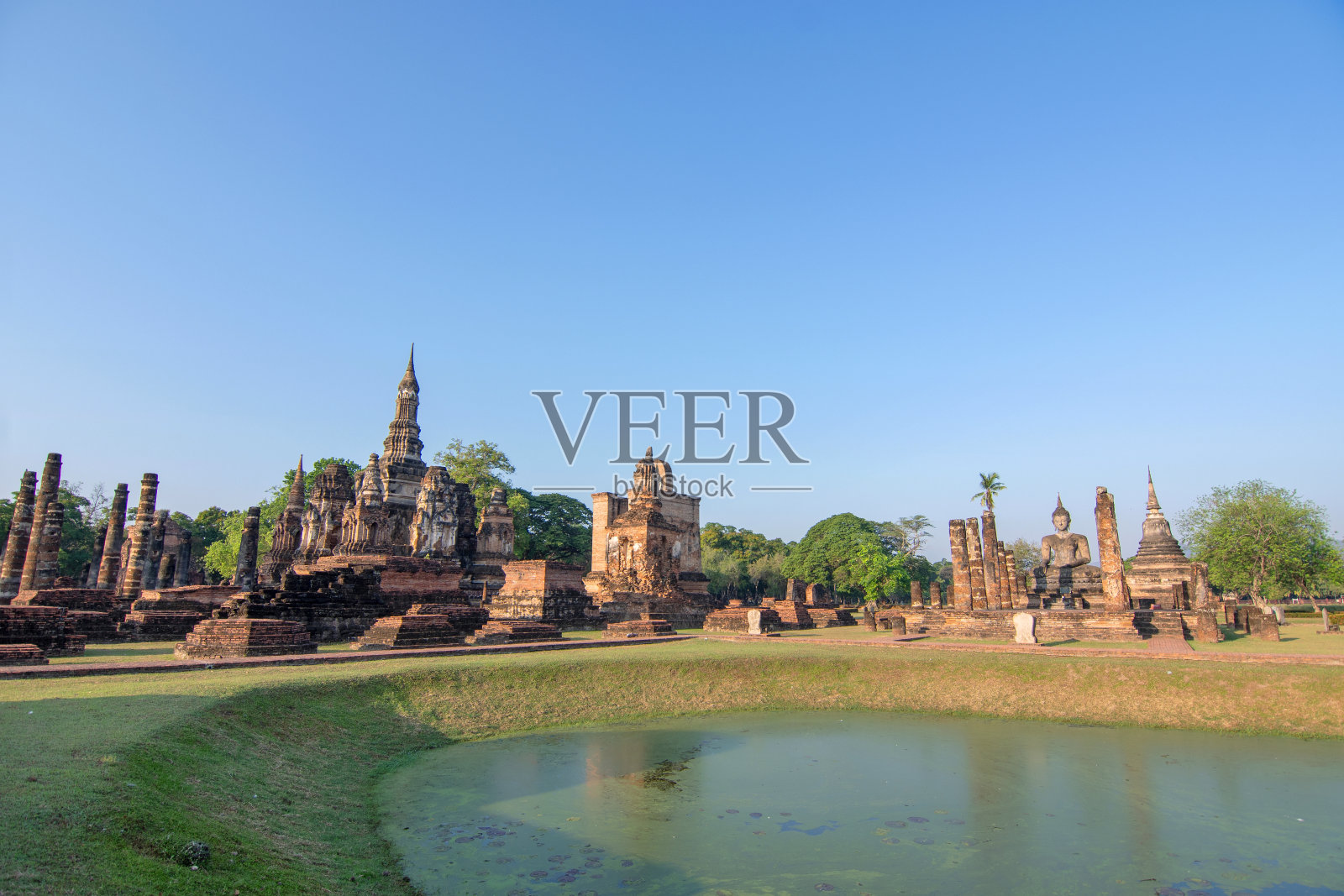 泰国素可泰历史公园照片摄影图片