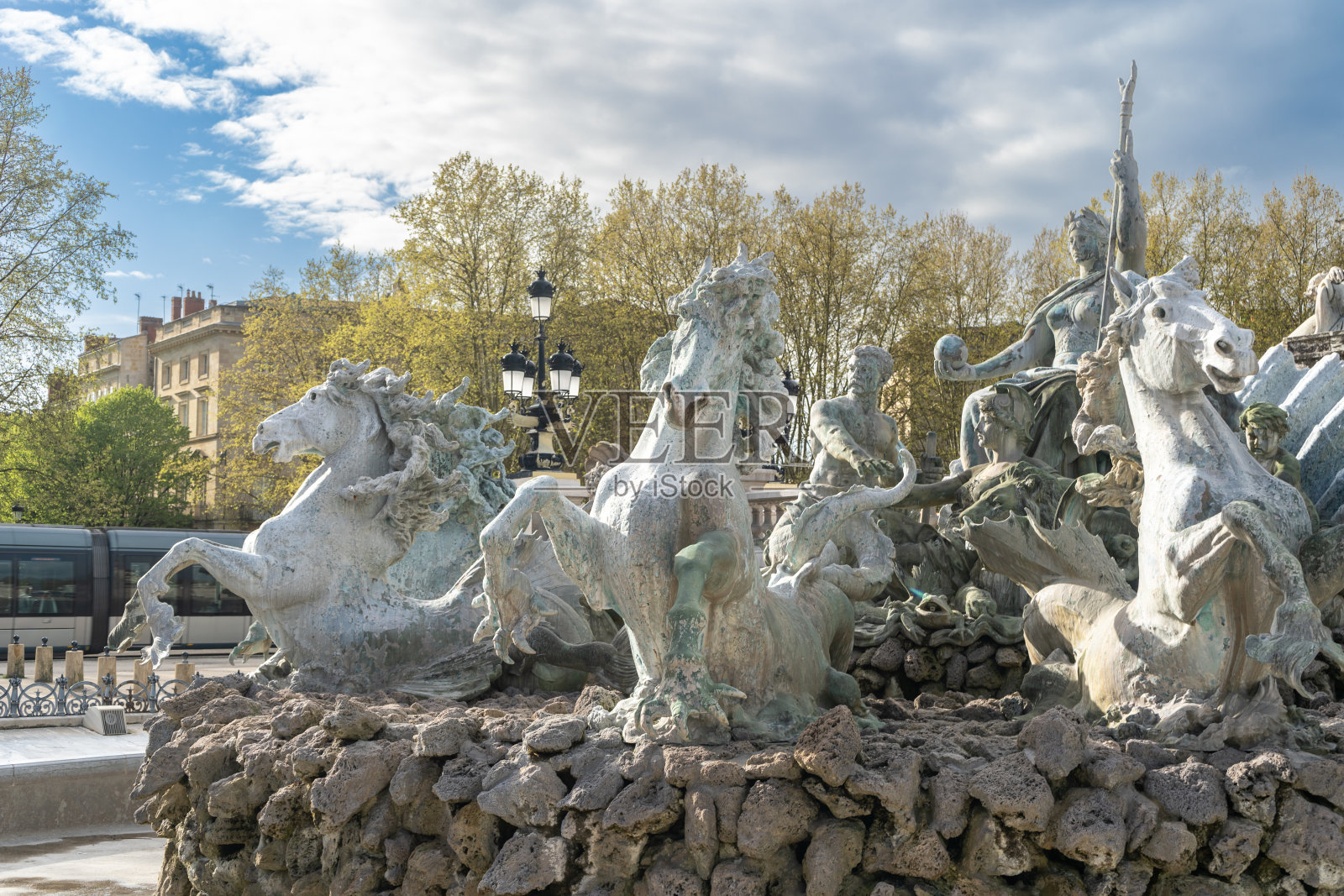 吉伦特派纪念碑或吉伦特派纪念碑位于波尔多市中心广场，编辑图像照片摄影图片