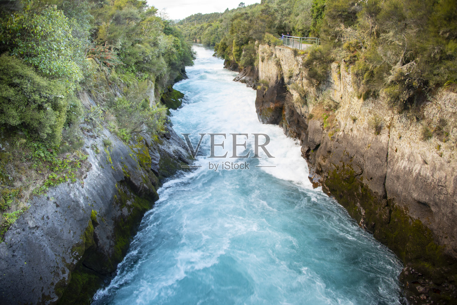 胡卡瀑布照片摄影图片