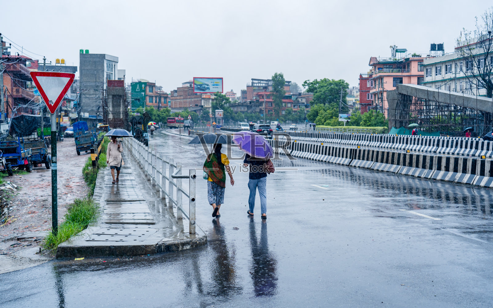 加德满都大雨倾盆照片摄影图片