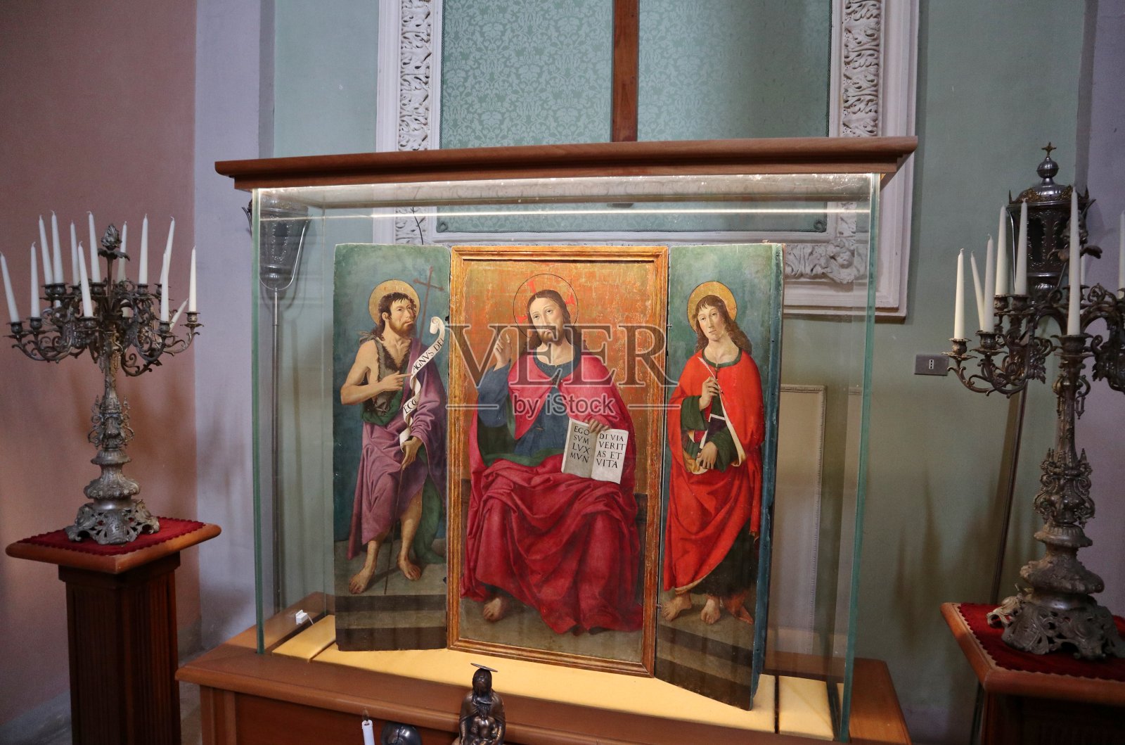 内米-圣玛丽亚德尔波佐教堂的圣弗朗西斯泽维尔礼拜堂照片摄影图片