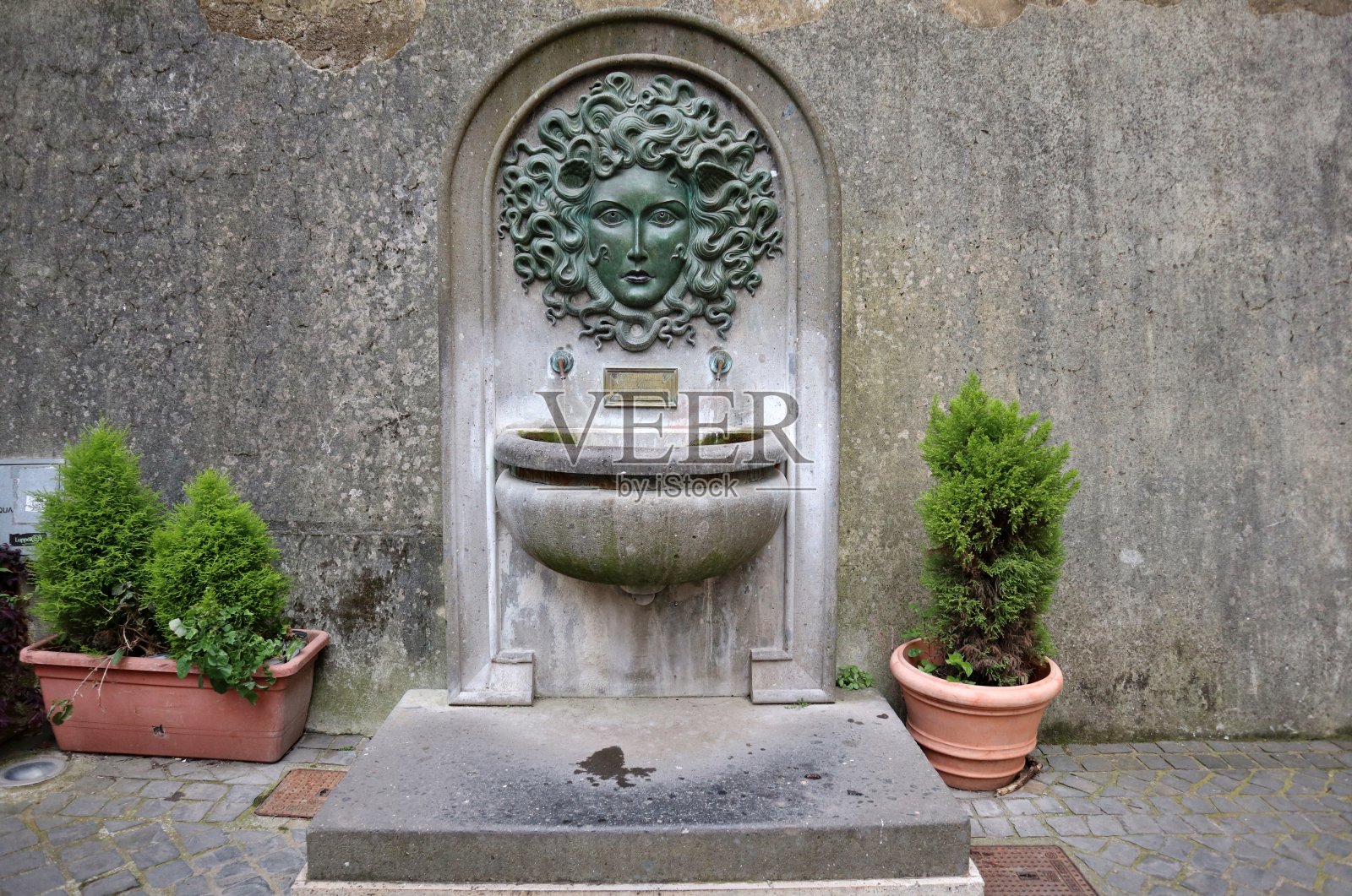 内米 -美杜莎的喷泉照片摄影图片