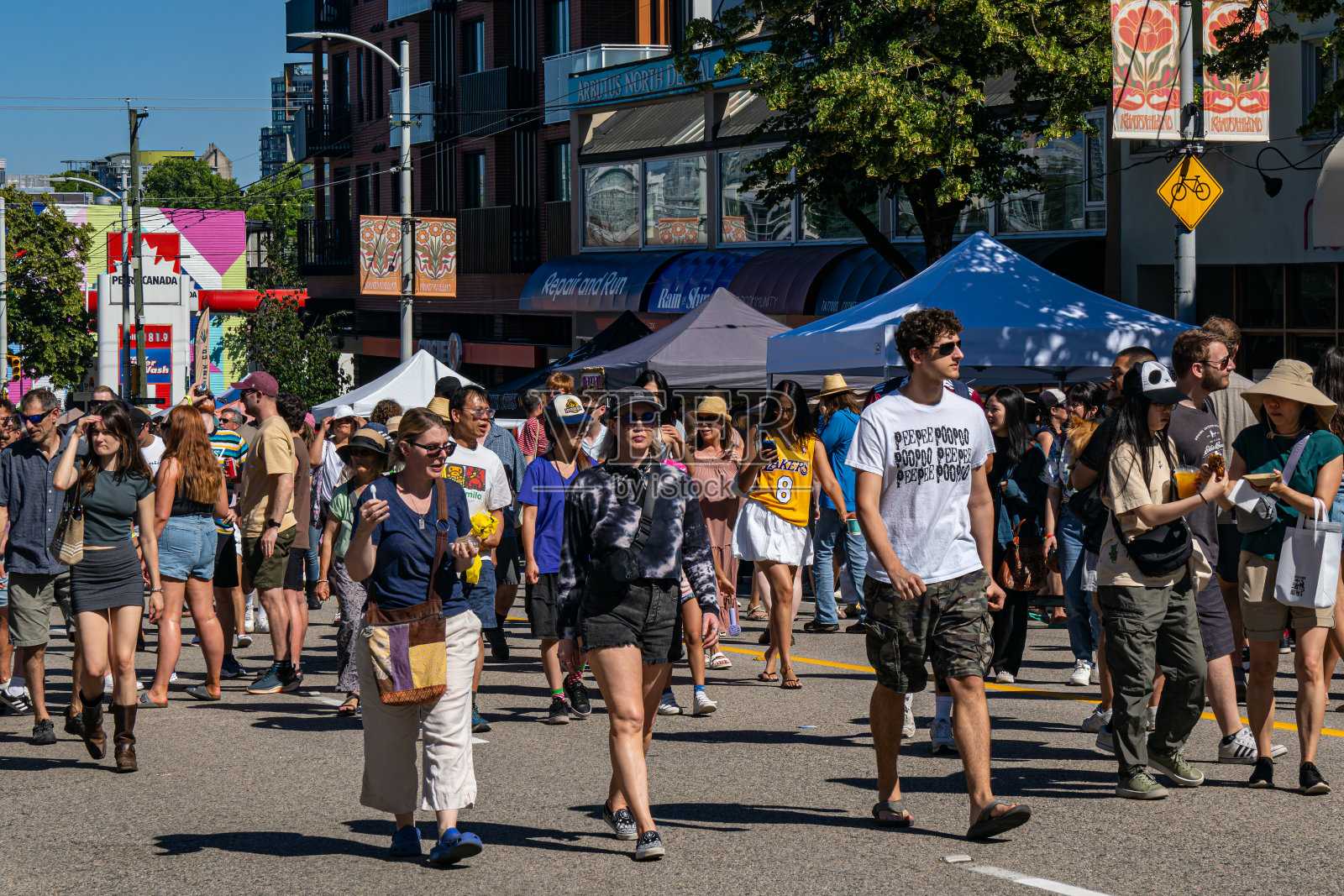 哈萨哈诺街派对2024照片摄影图片