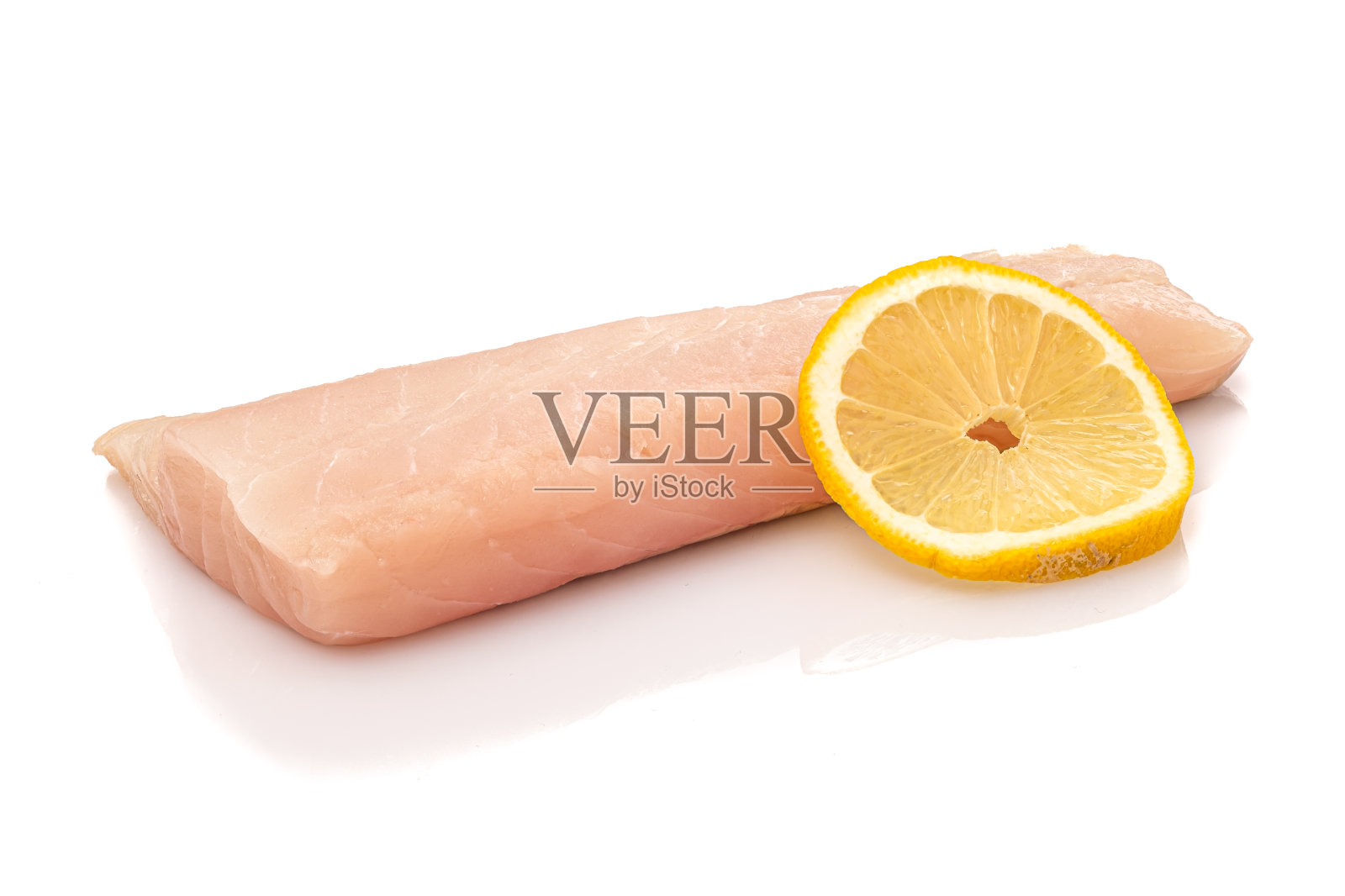 生明太鱼片配柠檬片照片摄影图片