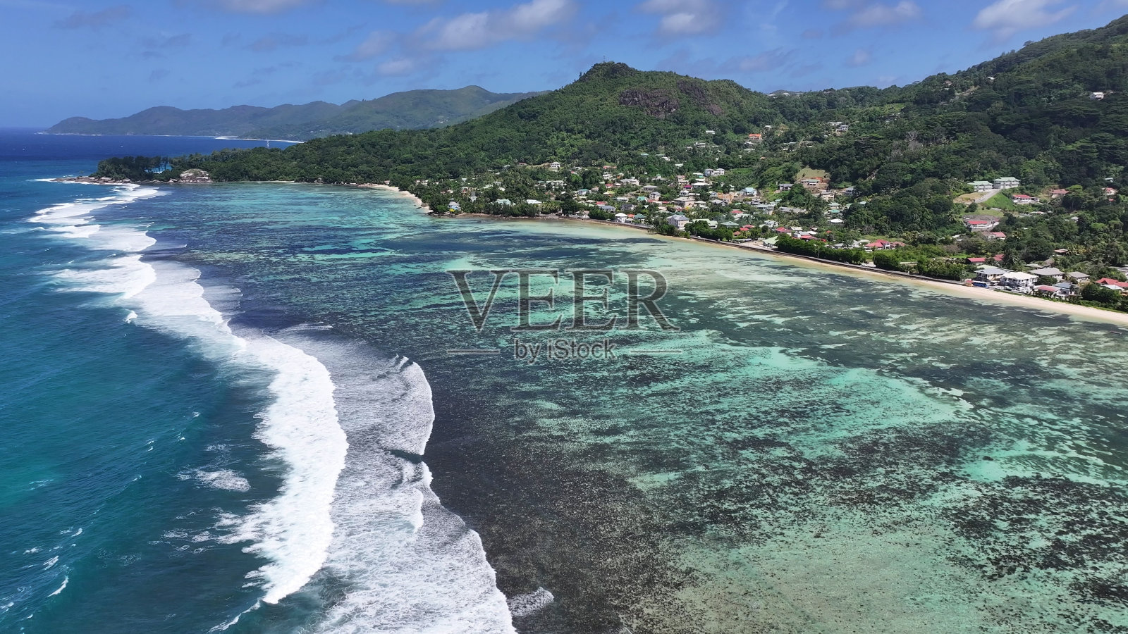 塞舌尔维多利亚马埃岛的Anse Aux Pins海滩。照片摄影图片