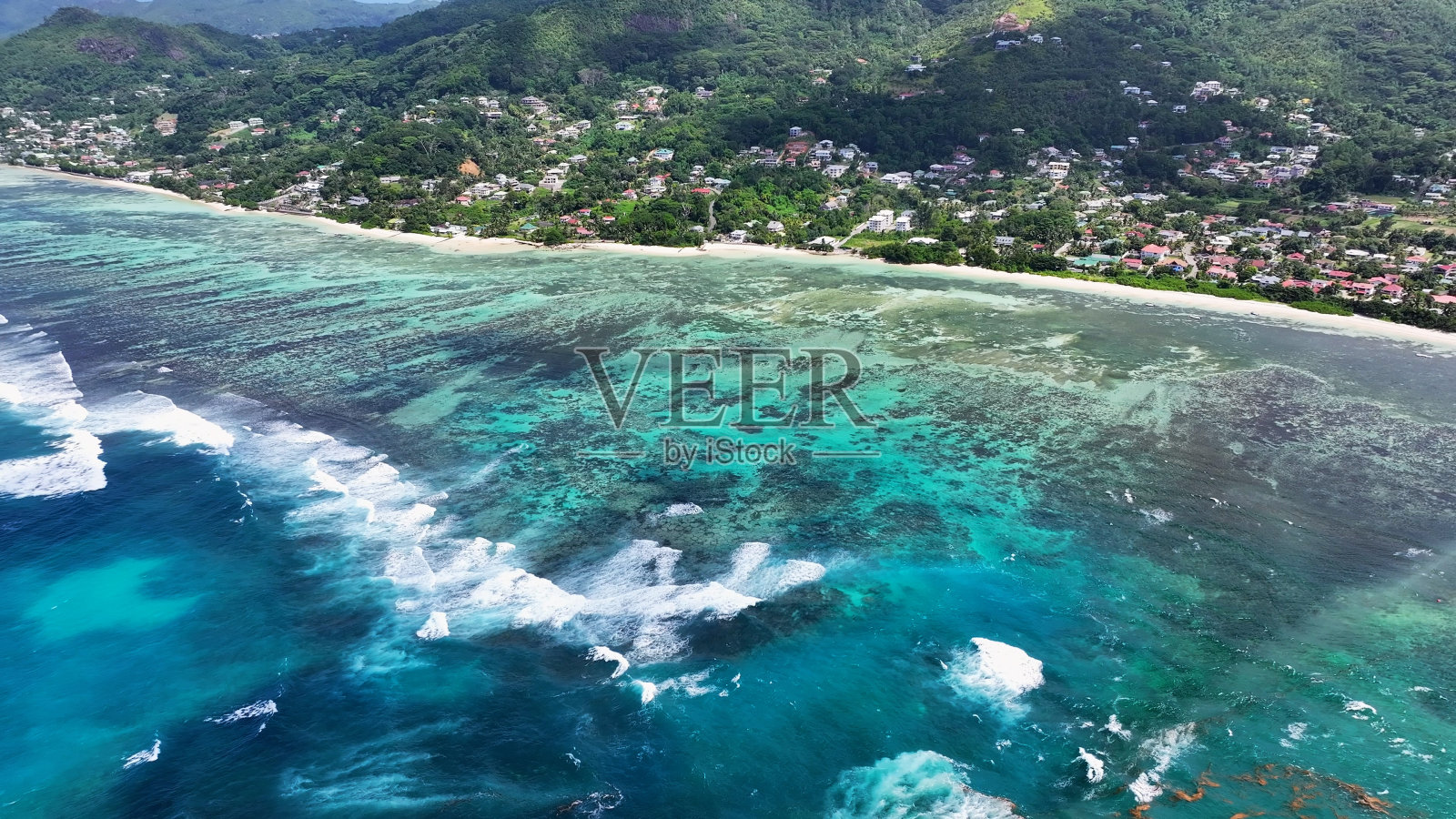 塞舌尔维多利亚马埃岛的Anse Aux Pins海滩。照片摄影图片