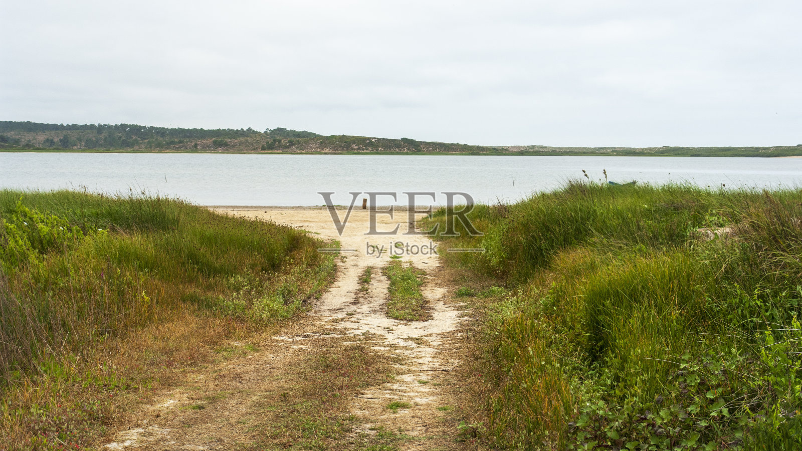 泻湖的土路照片摄影图片