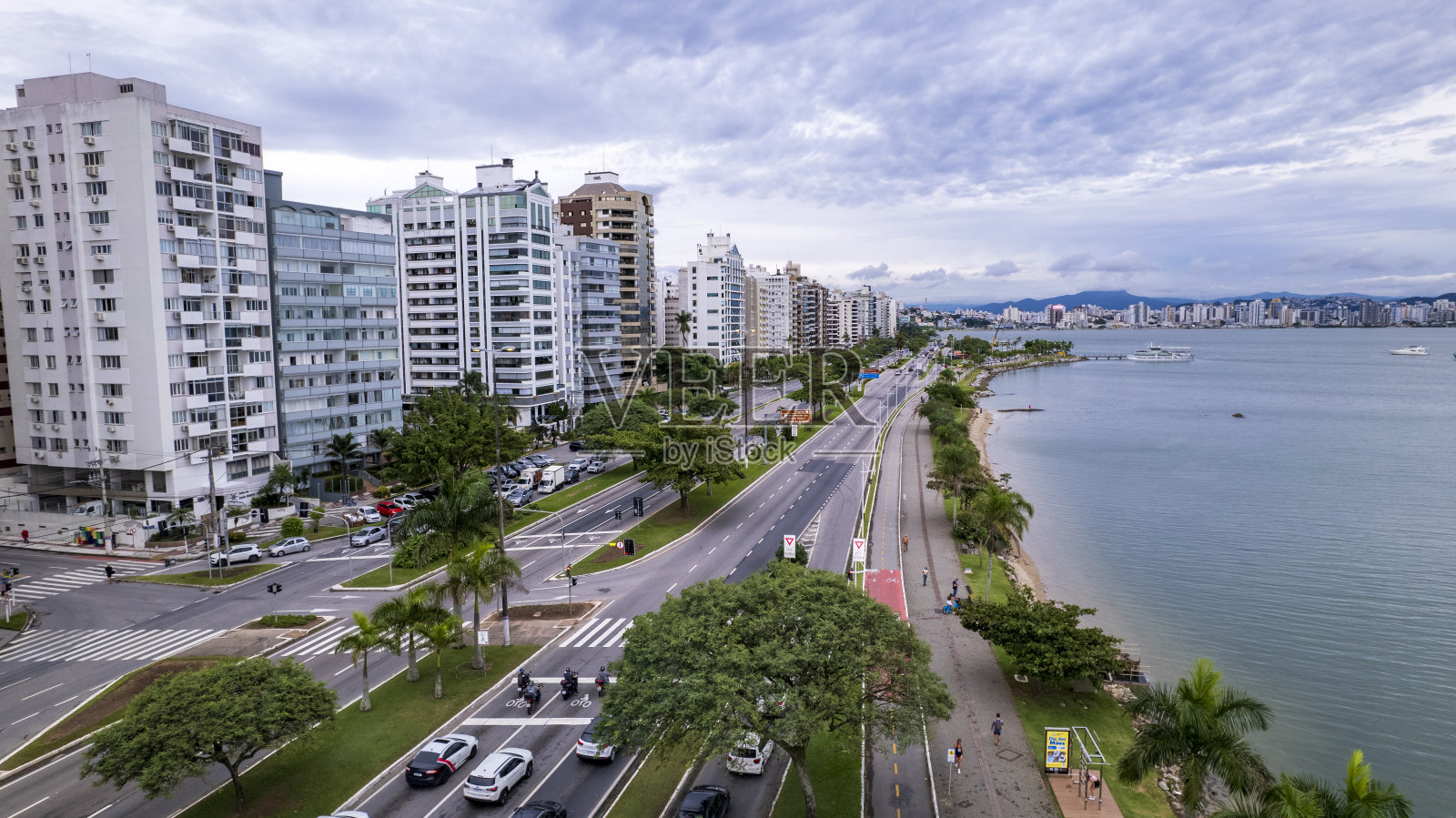 俯瞰巴西圣卡塔琳娜州弗洛里亚诺波利斯的贝拉大道照片摄影图片