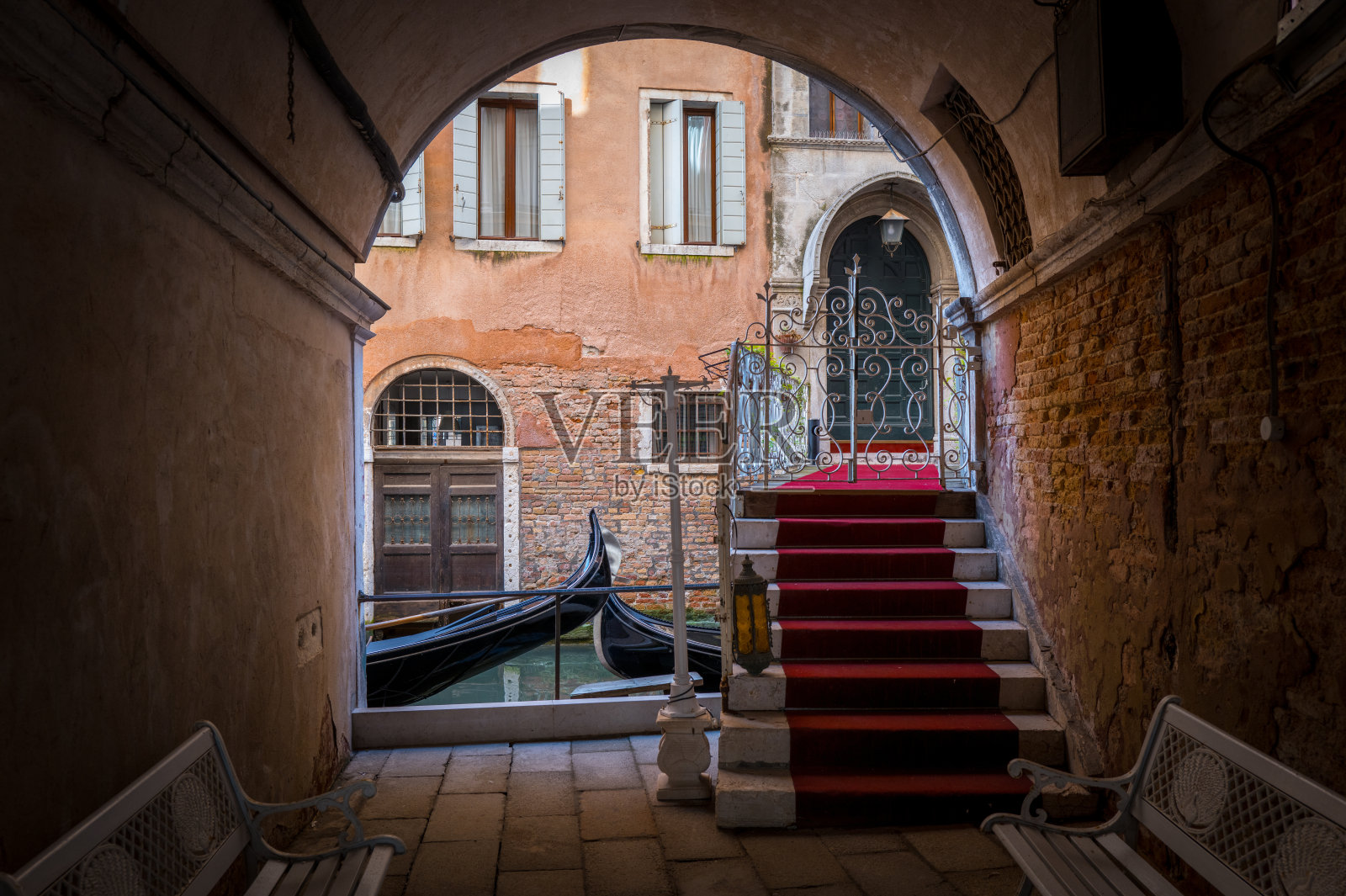 威尼斯胡同和贡多拉照片摄影图片