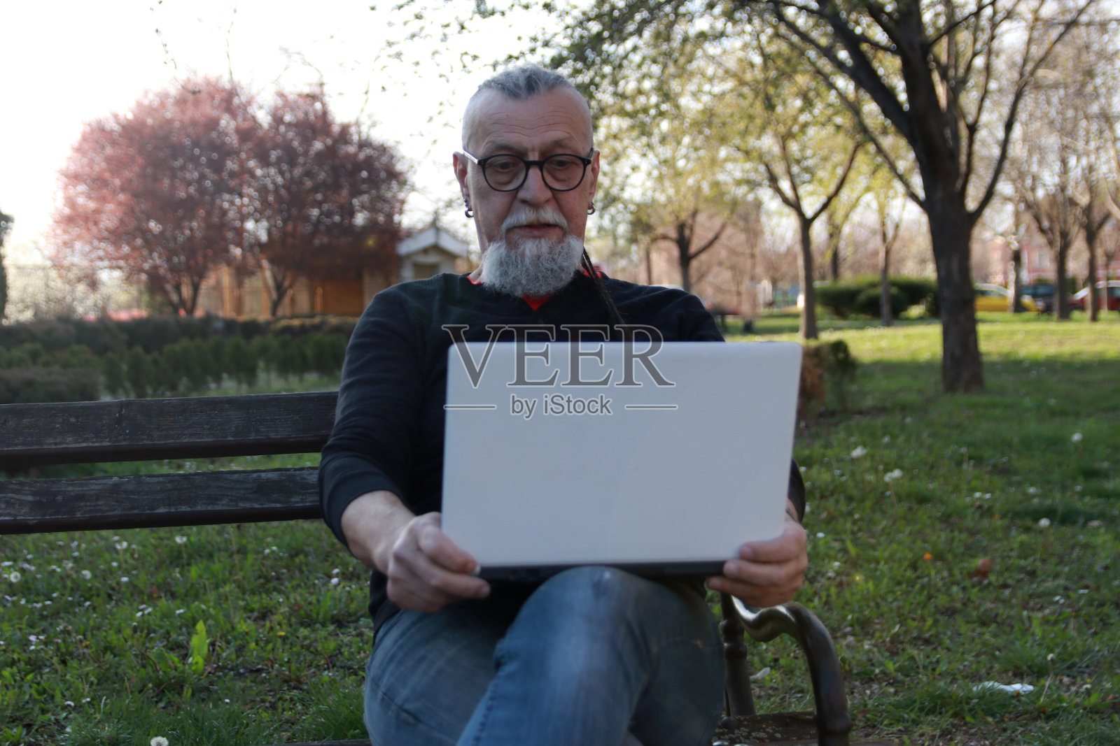 本质上是在线工作照片摄影图片