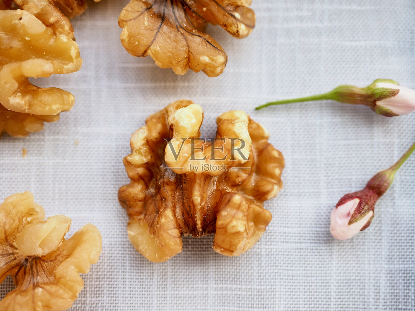 有机坚果，核桃和樱桃背景照片摄影图片