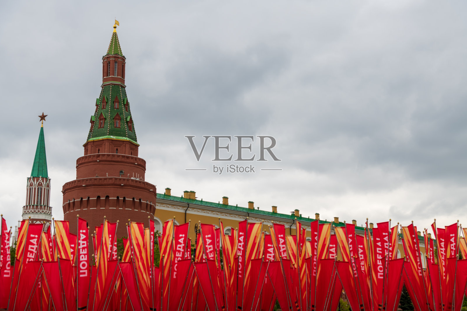 莫斯科克里姆林宫的红旗照片摄影图片