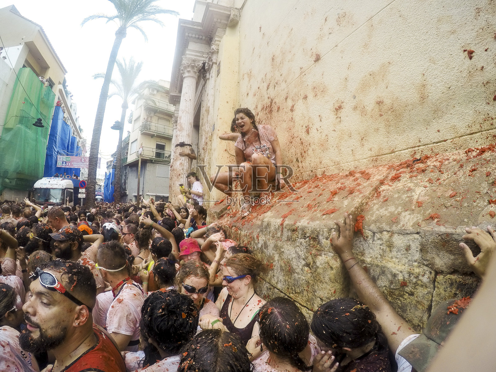 西班牙布尼奥尔番茄节照片摄影图片