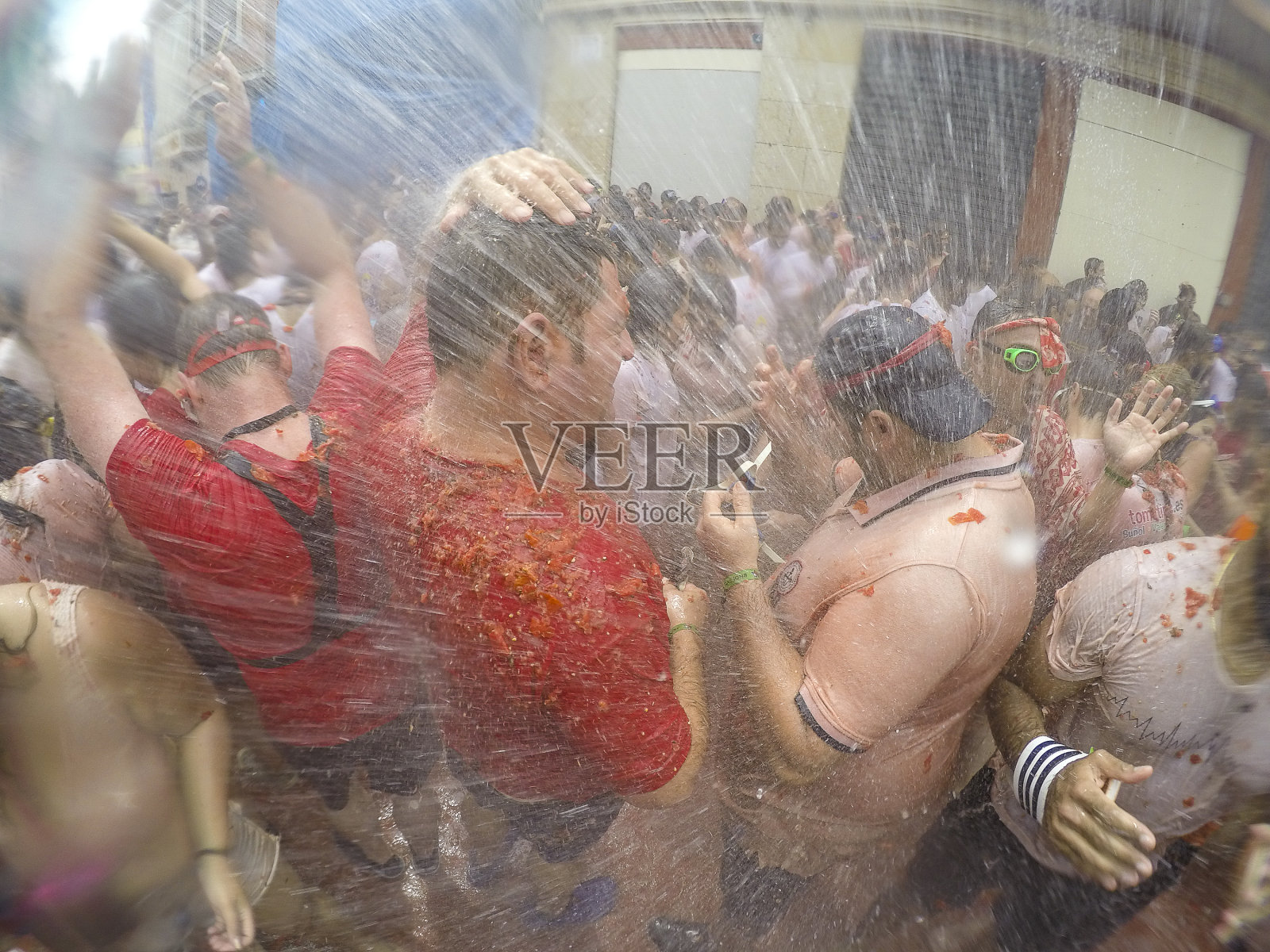 西班牙布尼奥尔番茄节照片摄影图片