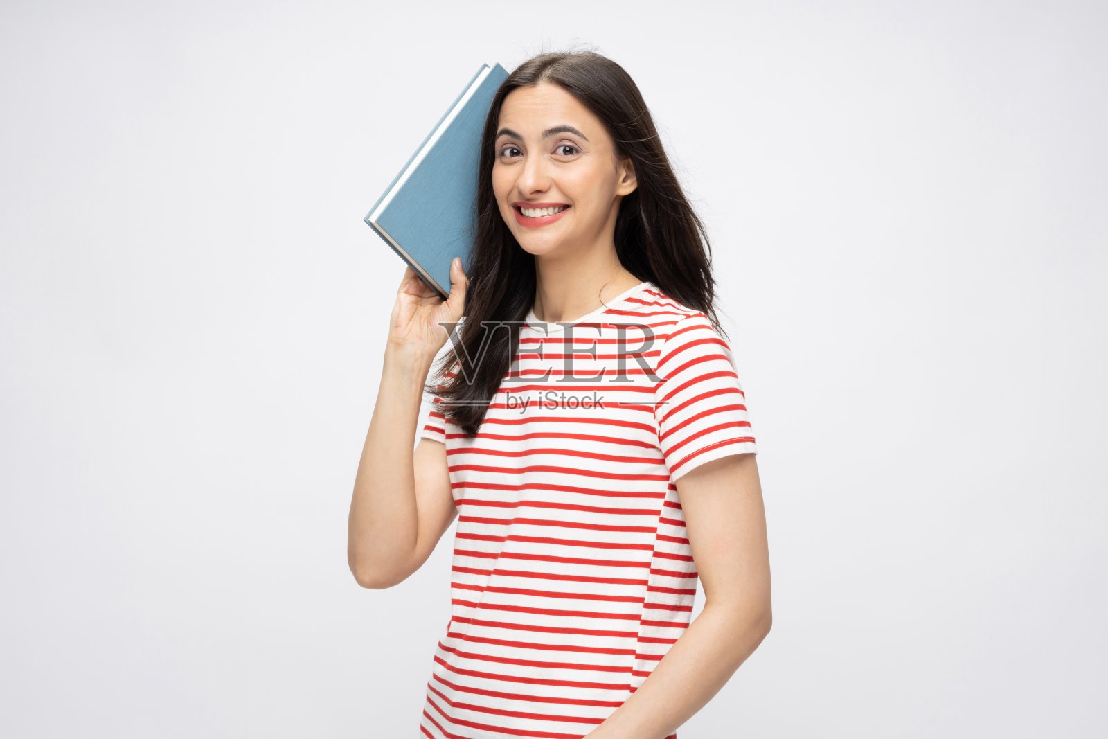 年轻女子的肖像穿着时髦的智能休闲服装孤立在白色背景股票照片照片摄影图片