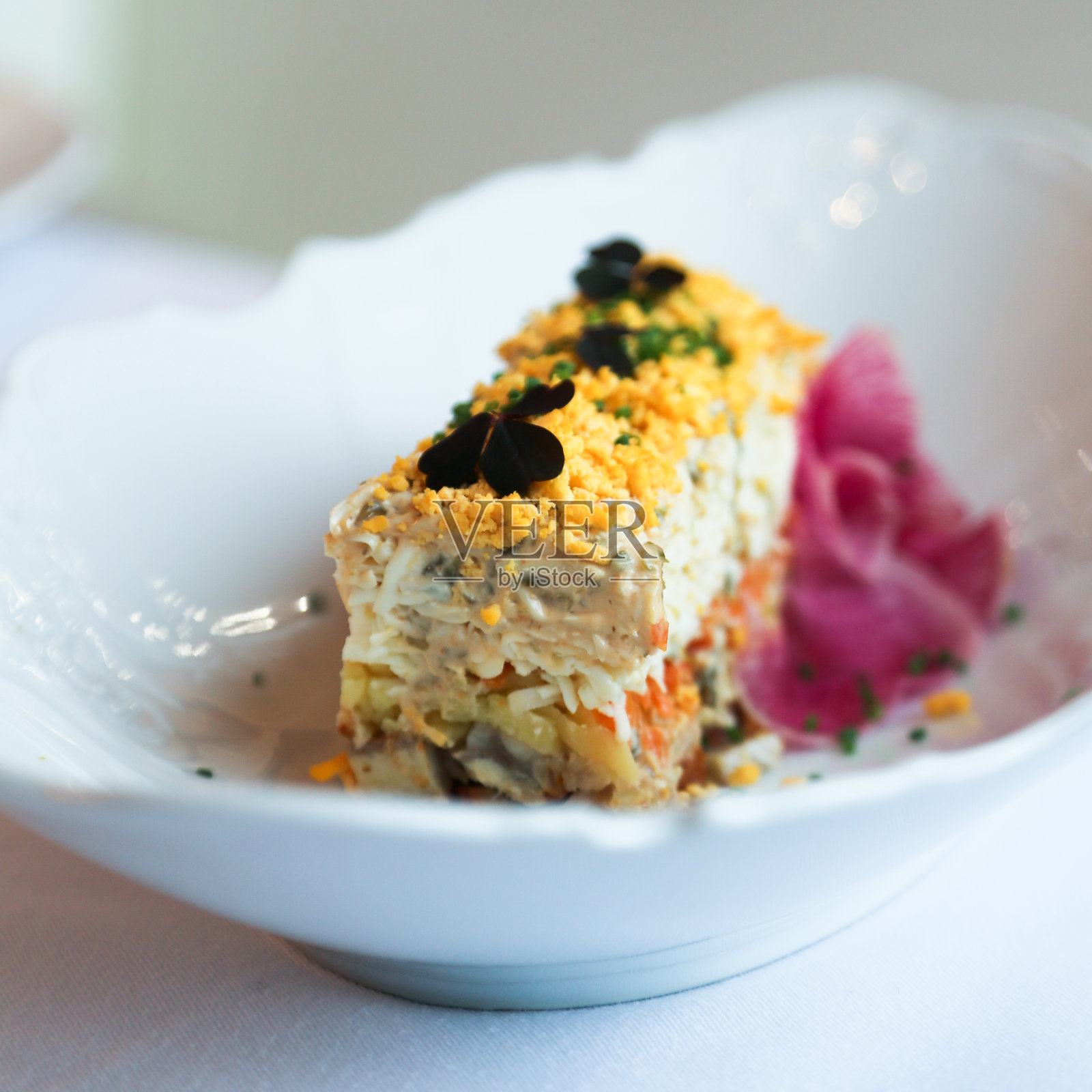 三文鱼沙拉照片摄影图片