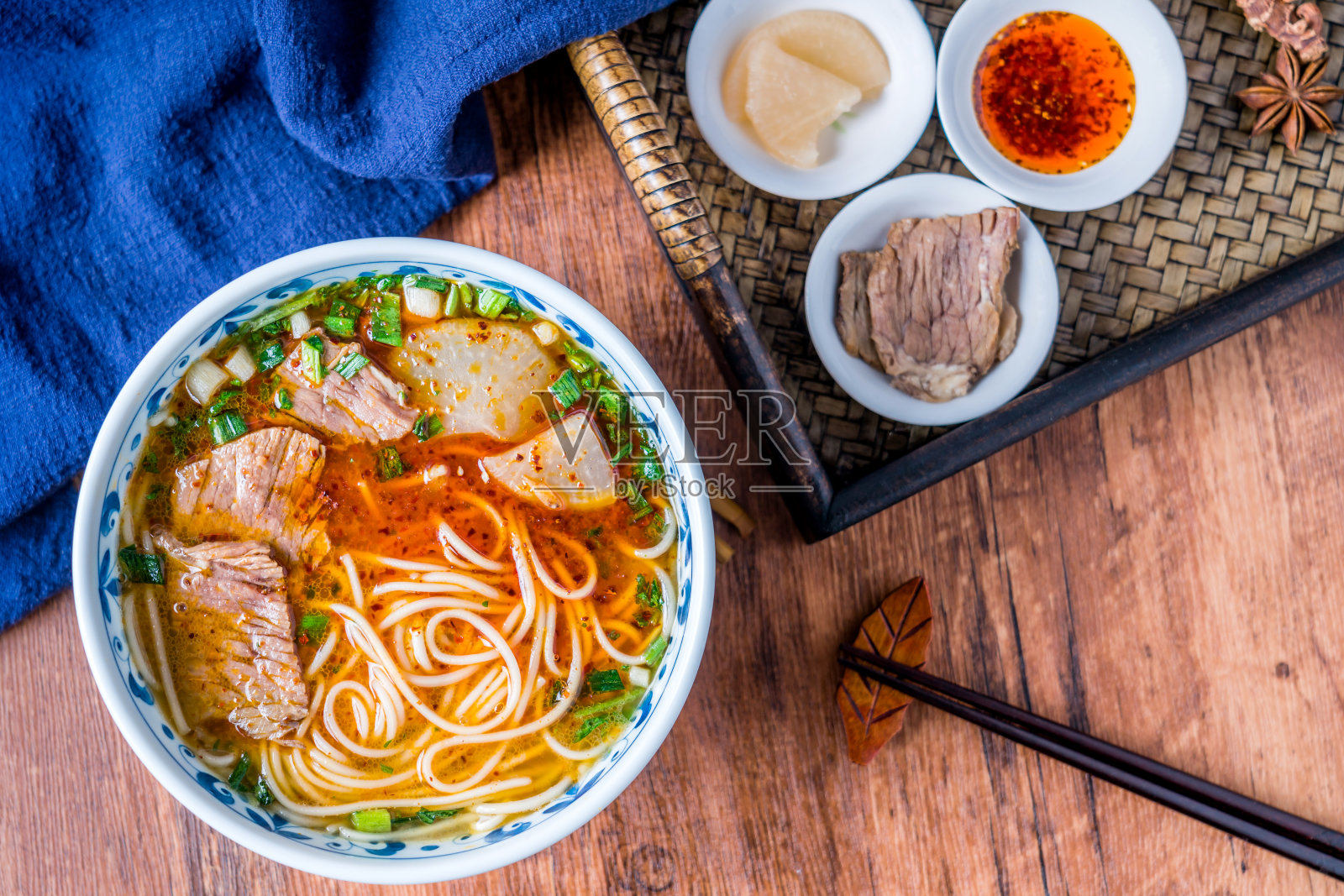 一碗兰州拉面照片摄影图片