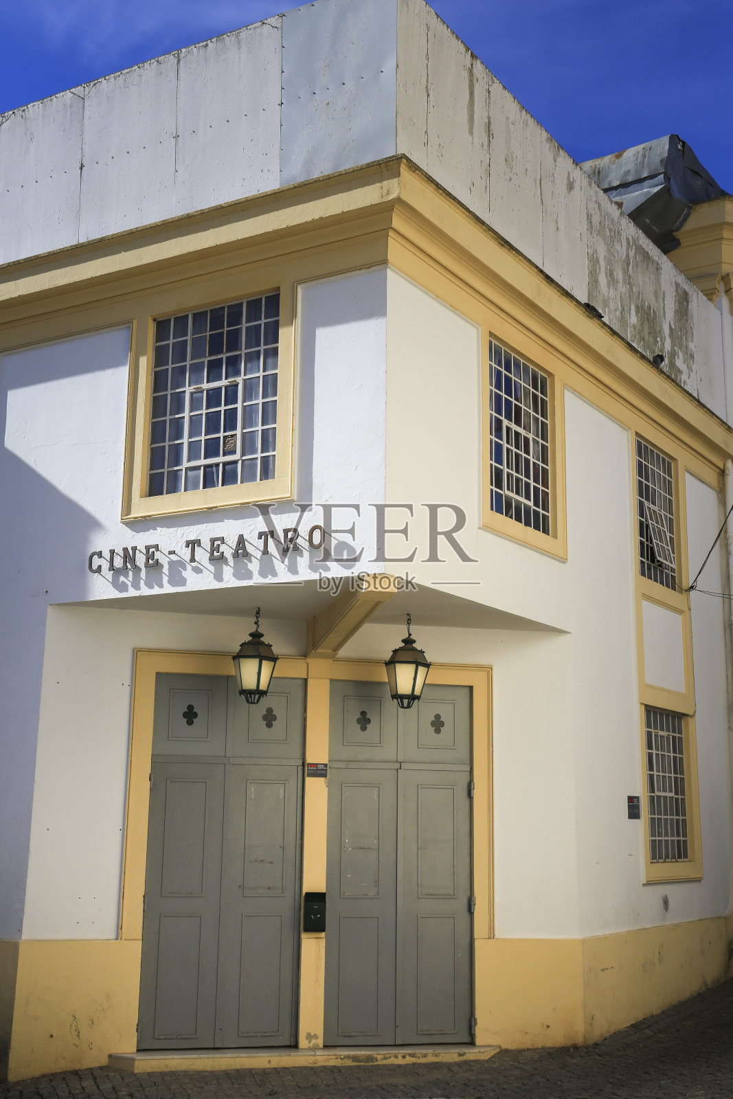 埃尔瓦斯老城的电影院和剧院立面照片摄影图片