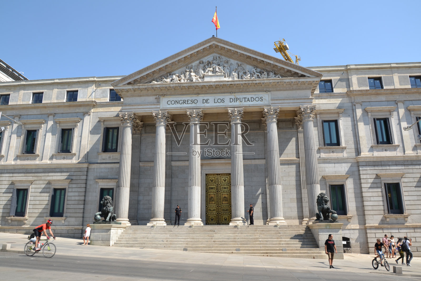 马德里议会大厦的正面照片摄影图片