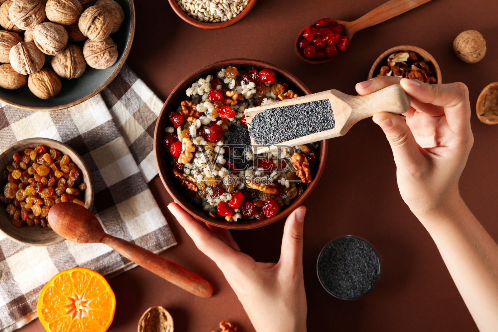 东正教圣诞食品的概念，库提亚，俯视图照片摄影图片