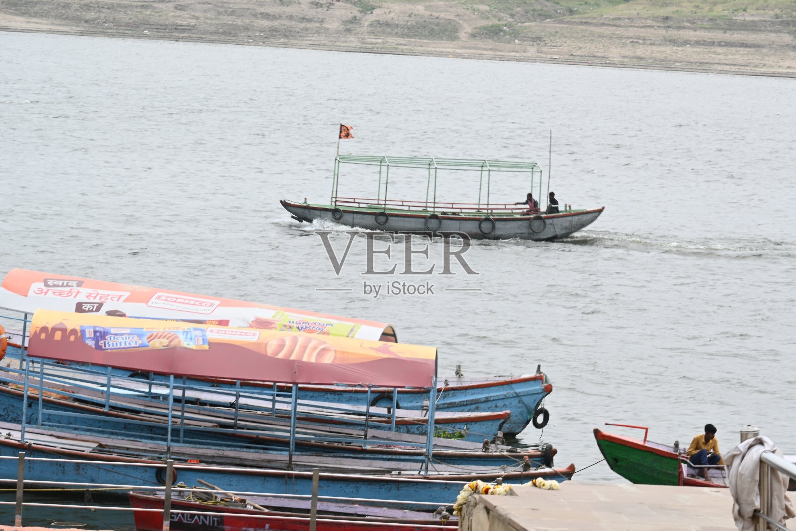 恒河瓦拉纳西，北方邦，印度。照片摄影图片