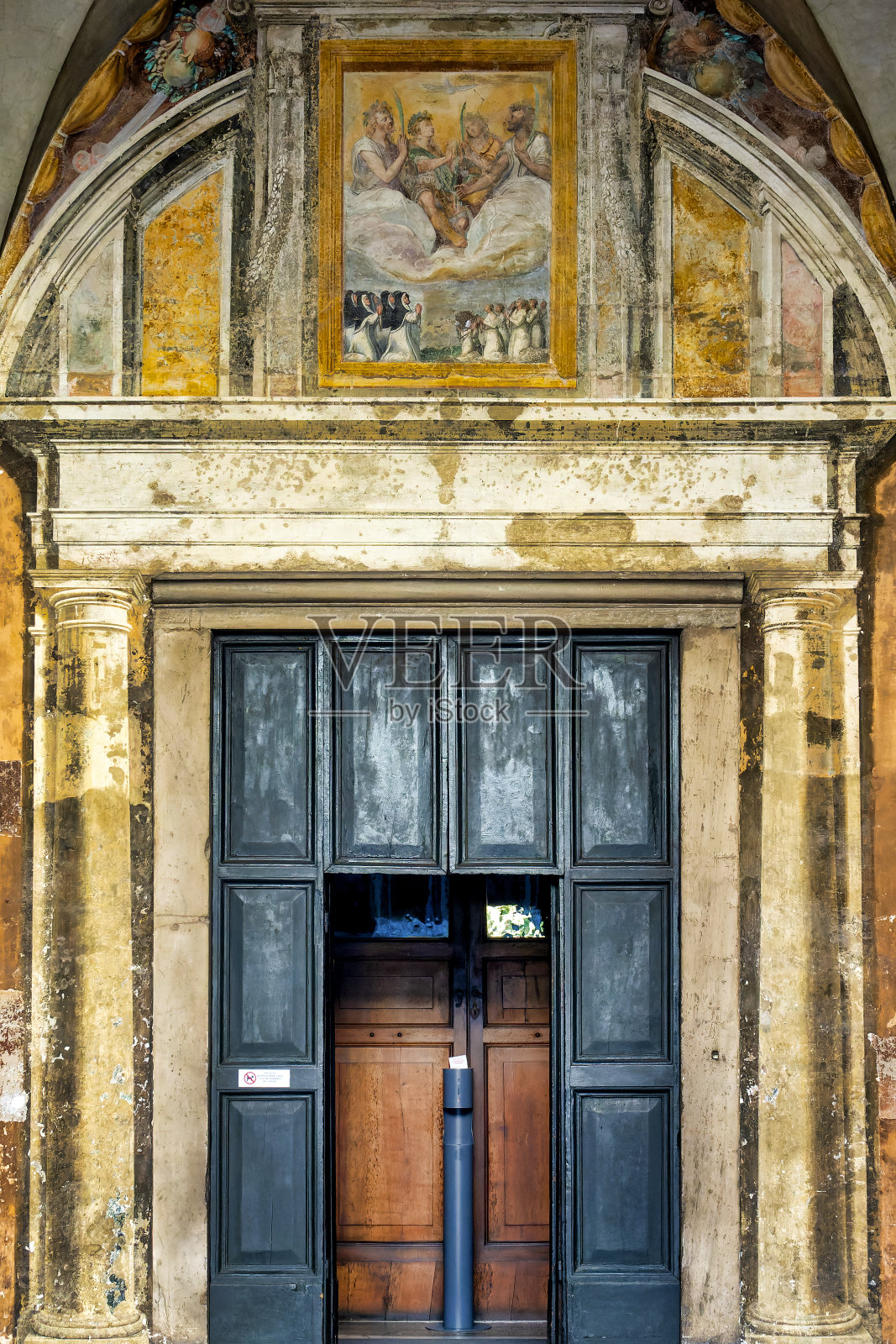 圣奎特罗·科罗纳蒂照片摄影图片