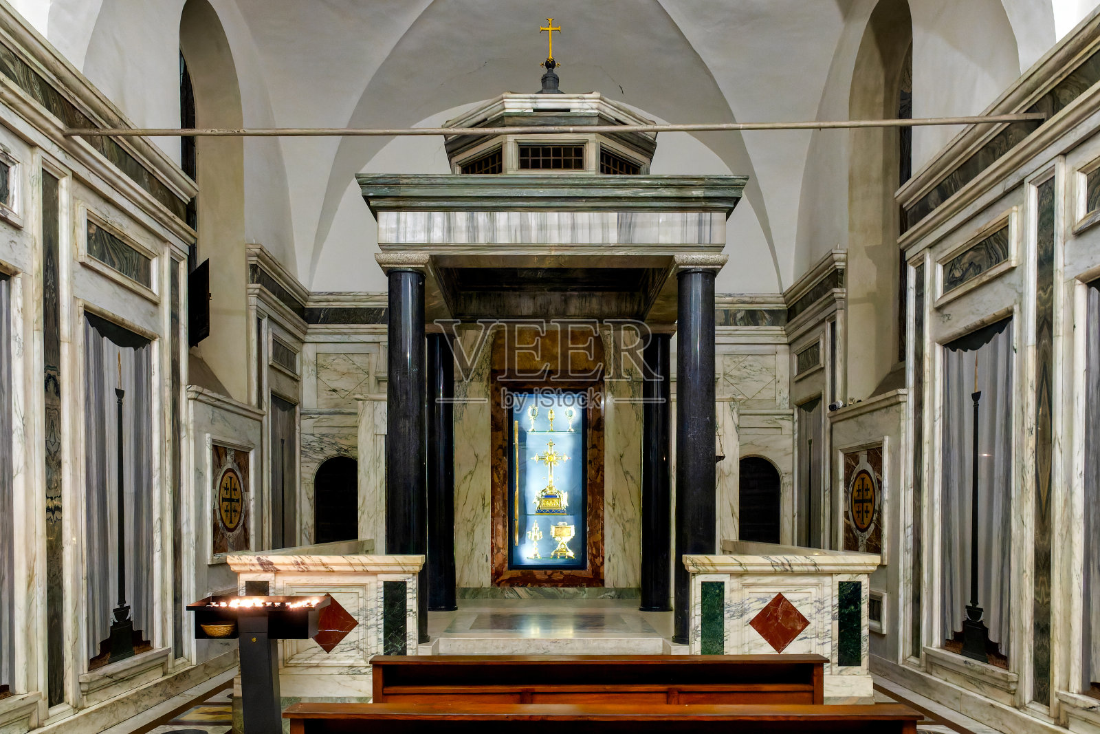 耶路撒冷的圣十字架照片摄影图片