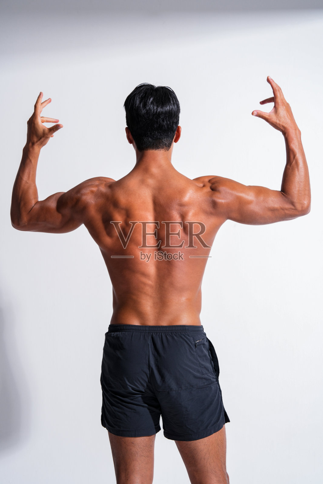 一个肌肉发达的男人的健身肖像照片摄影图片