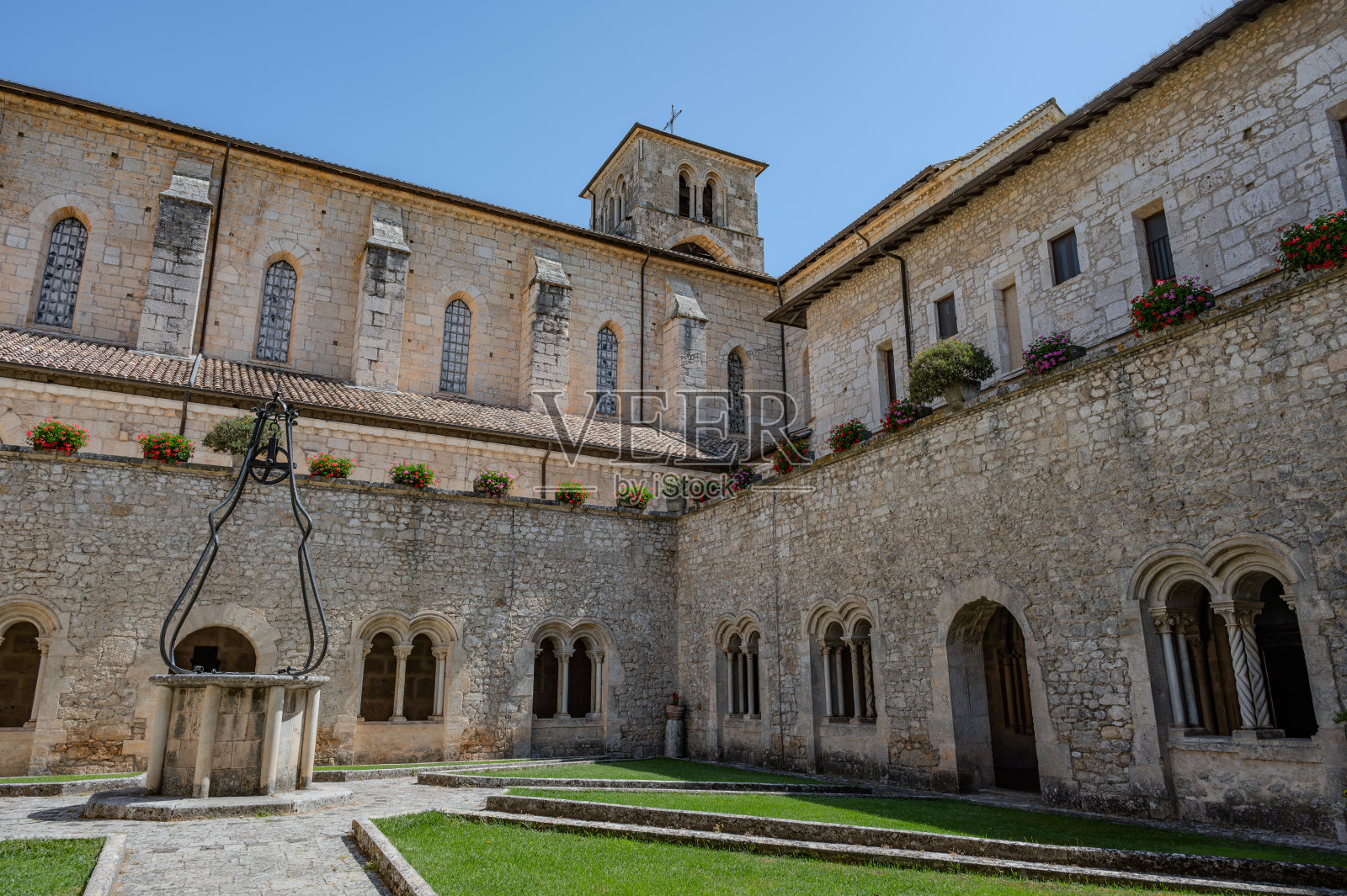 Veroli,拉齐奥。卡萨马里的西多会修道院。照片摄影图片