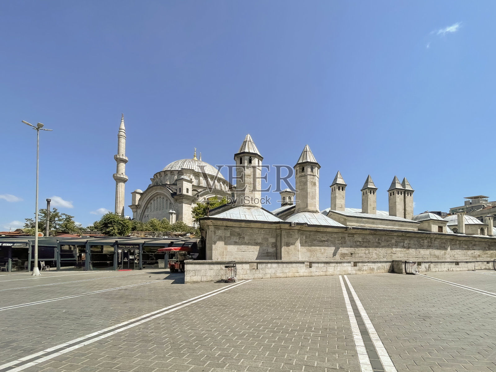 伊斯坦布尔省的Nuruosmaniye清真寺。照片摄影图片