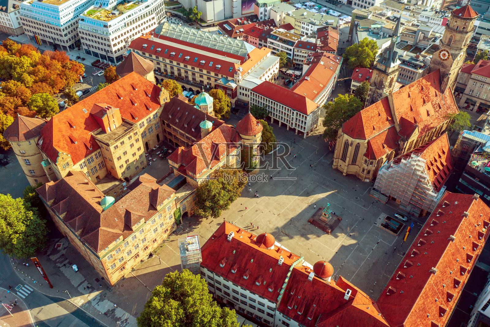 德国斯图加特的Stiftskirche教堂，旅游胜地照片摄影图片