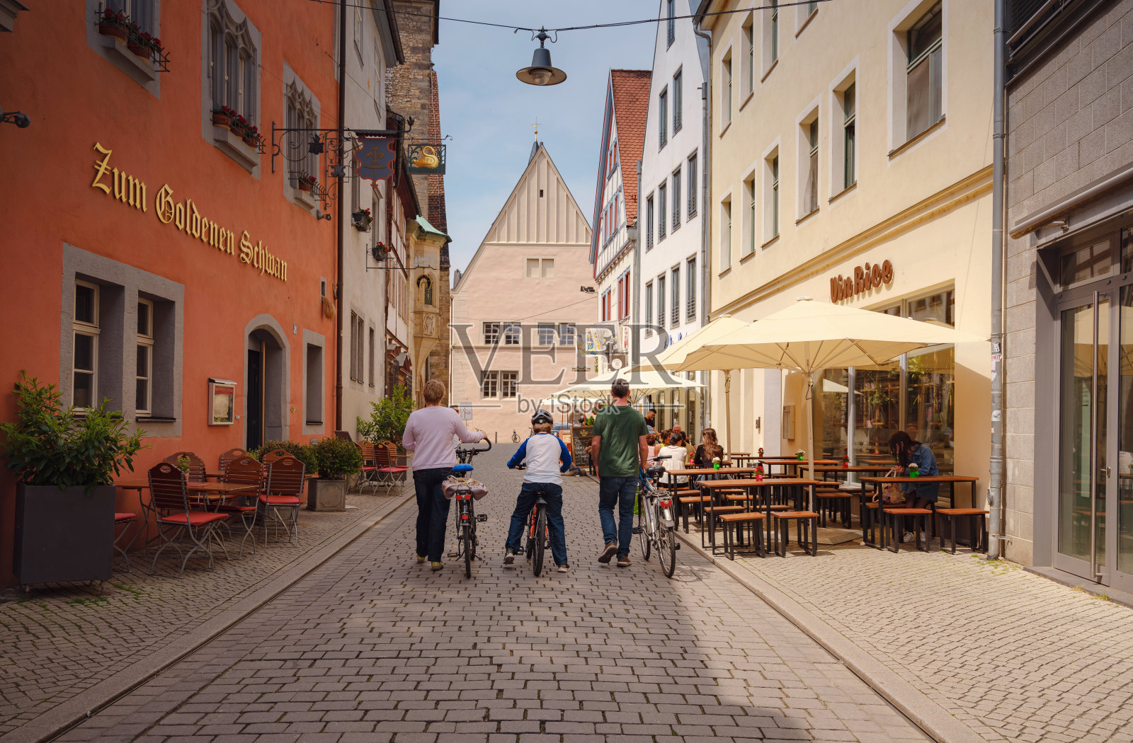 市中心，历史遗产。照片摄影图片