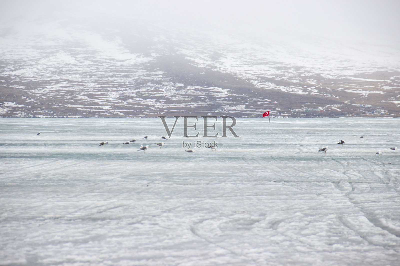 冰冻Çıldır湖照片摄影图片