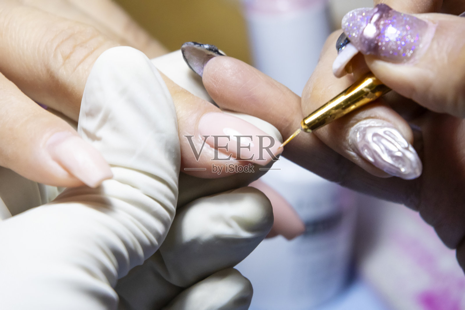 完善橡胶在钉子上的应用照片摄影图片