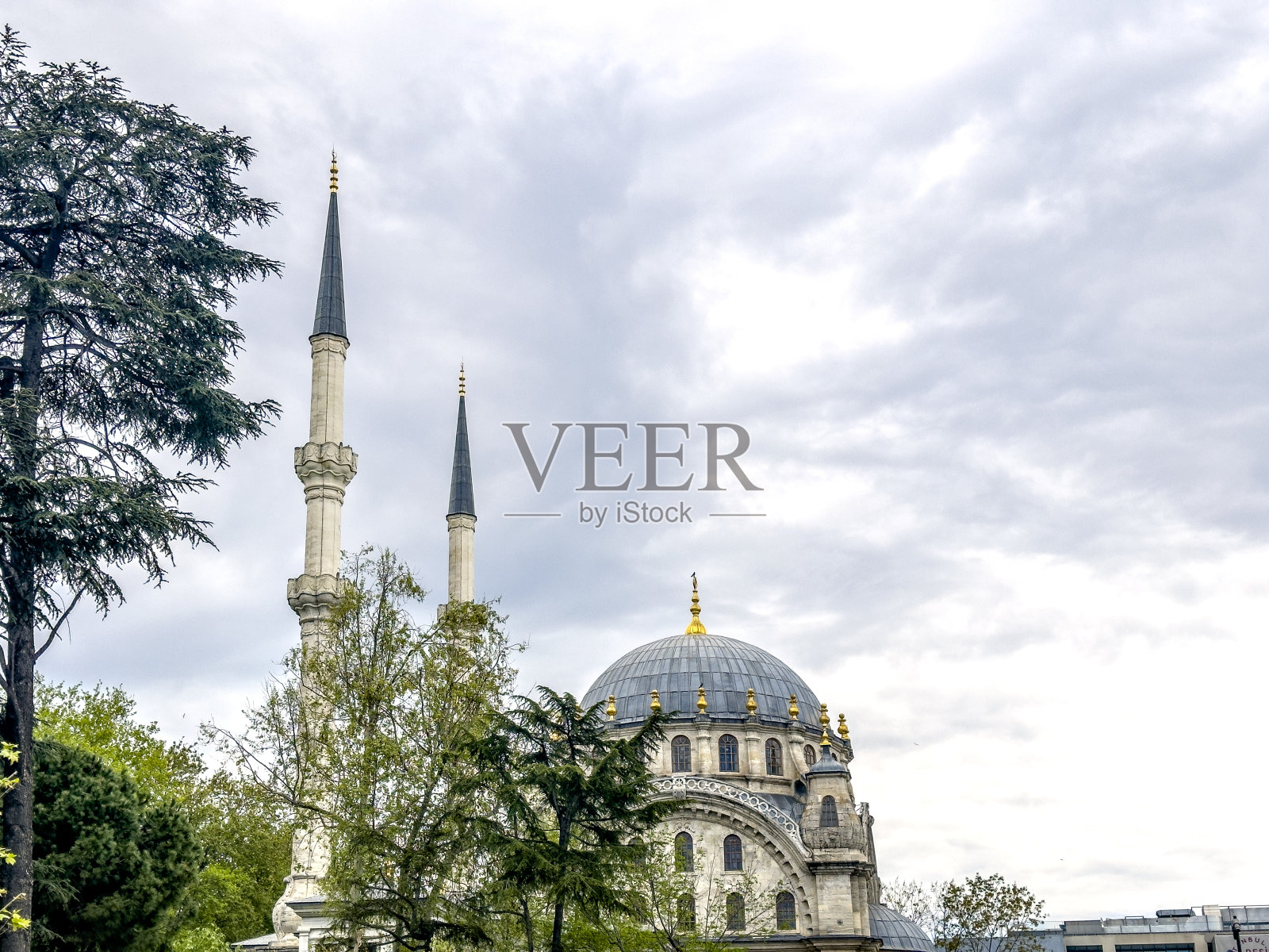 伊斯坦布尔上空的清真寺特写照片摄影图片