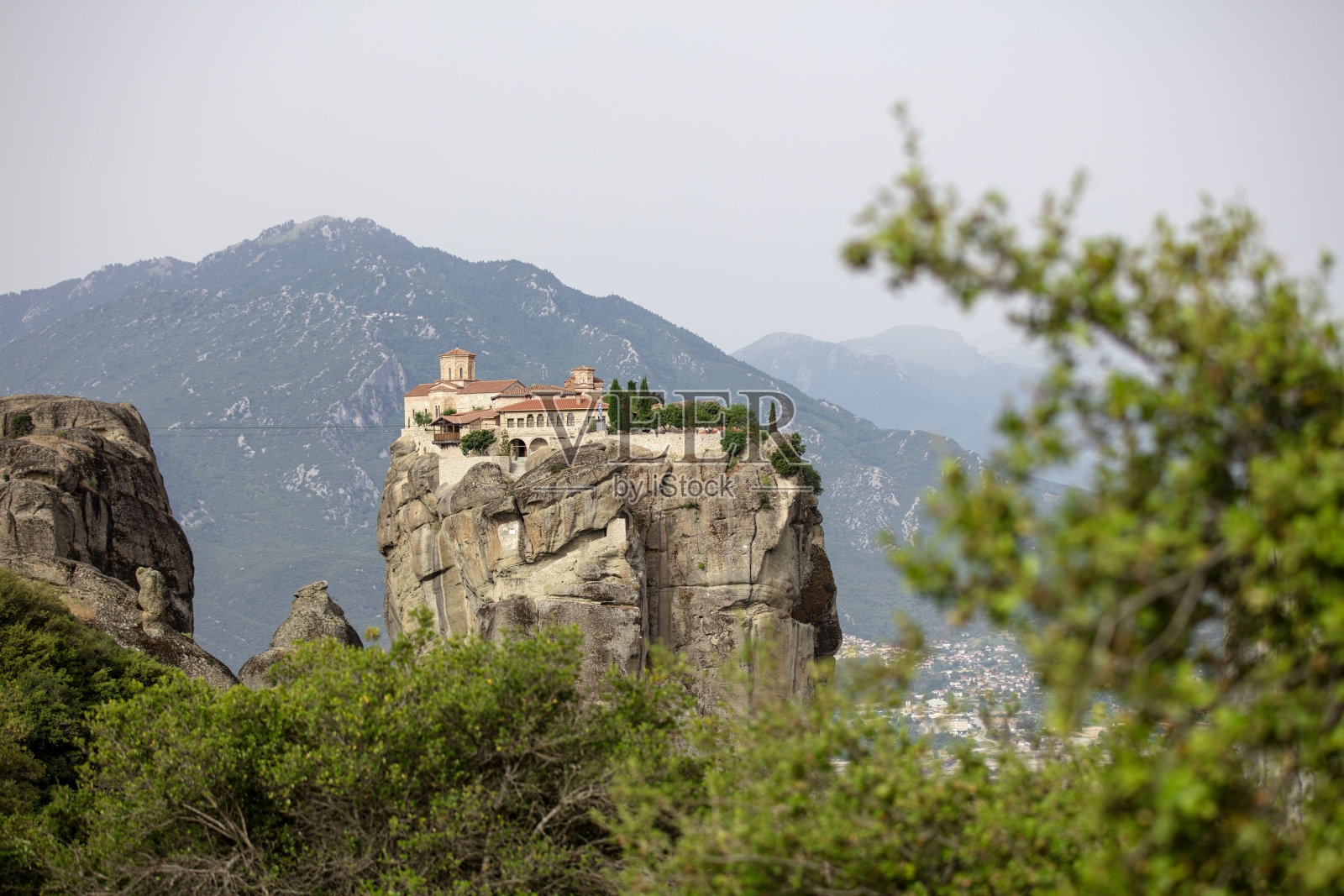 迈泰奥拉修道院位于希腊卡拉巴卡市附近照片摄影图片
