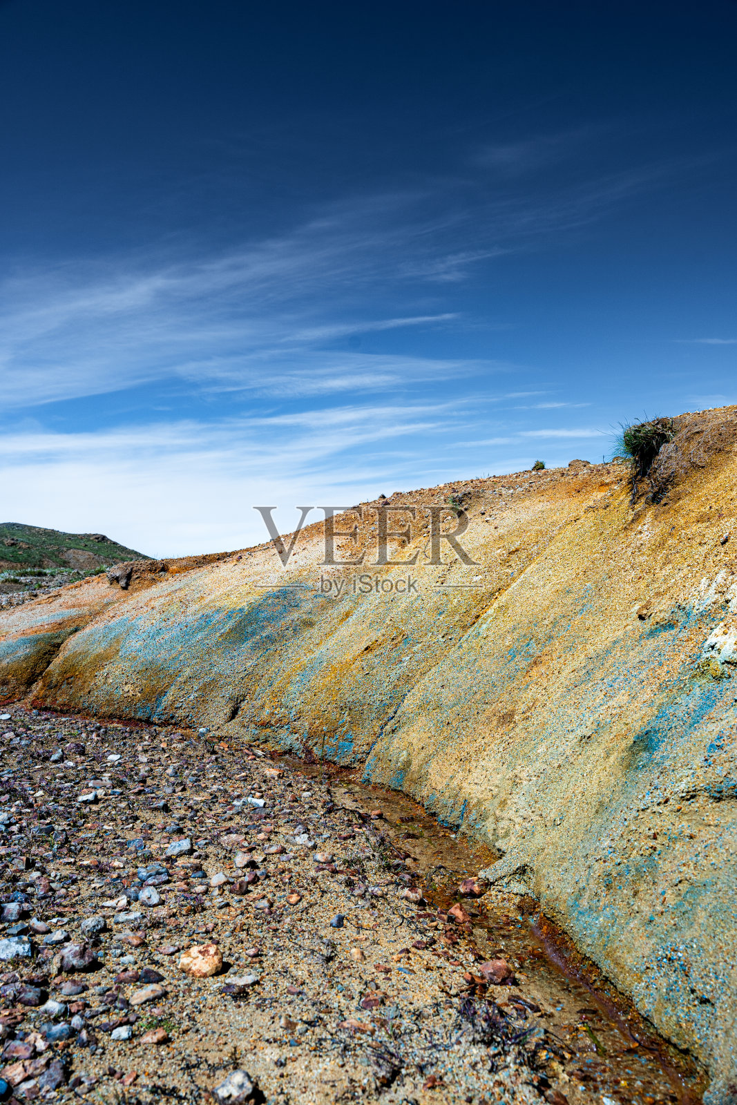 雷克雅内斯半岛偏远山谷的令人惊叹的色彩照片摄影图片