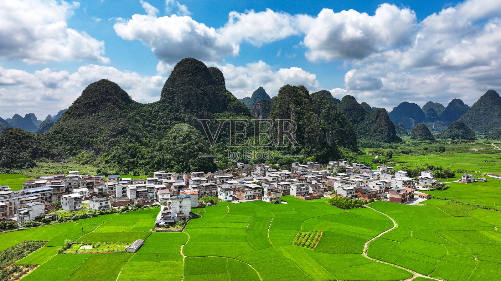 桂林山水，阳朔山水照片摄影图片
