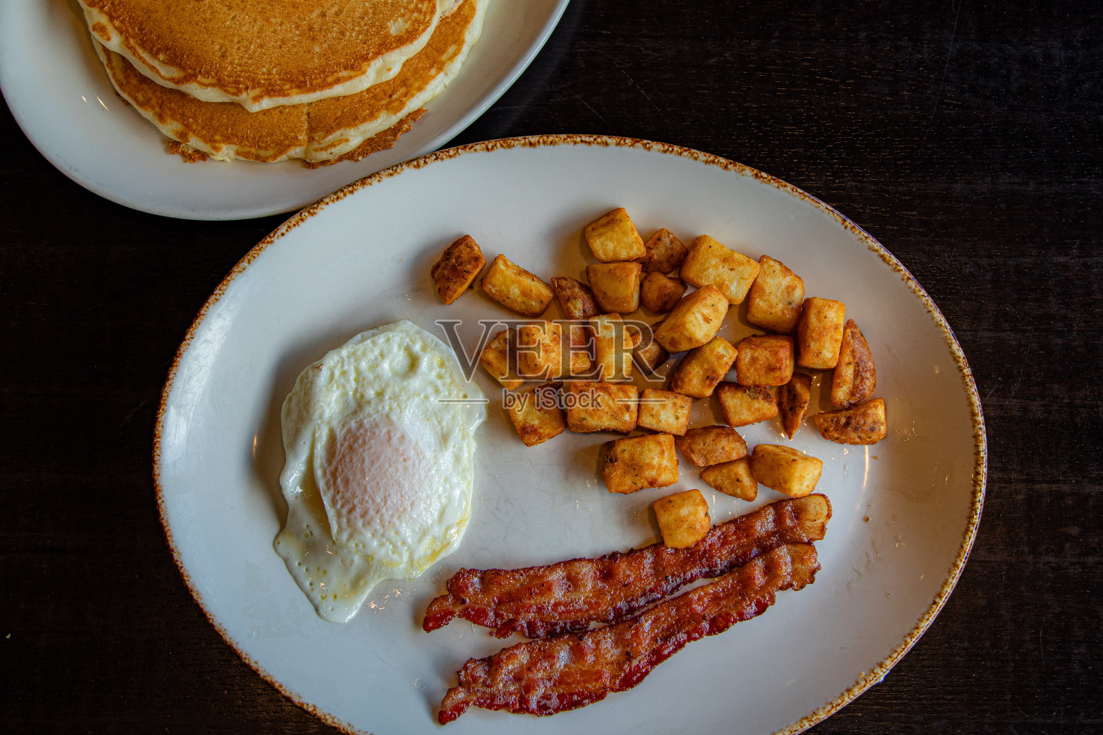 食物照片-各种主菜，开胃菜，甜点等。照片摄影图片