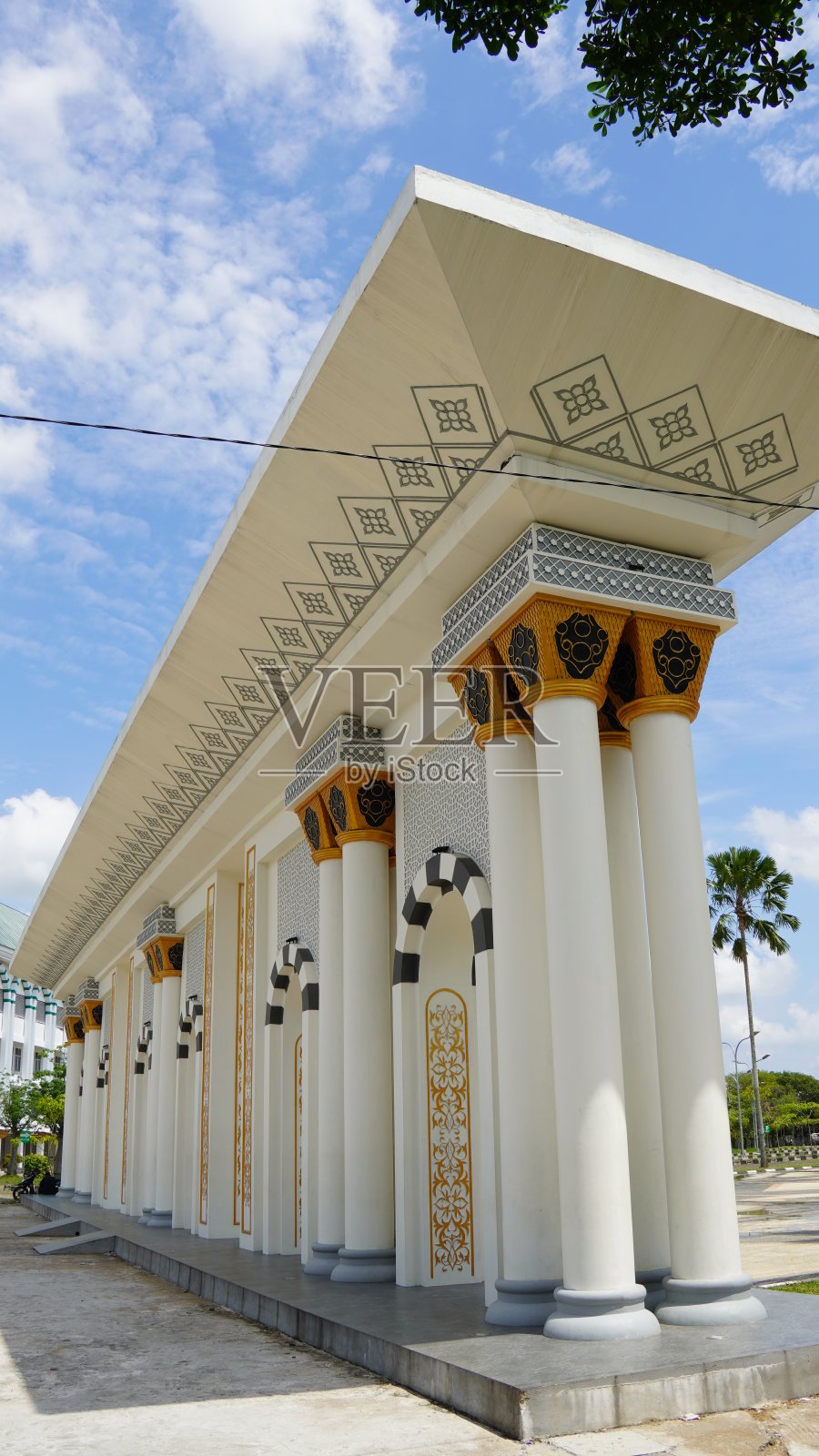 圣战者大清真寺的外部柱子照片摄影图片