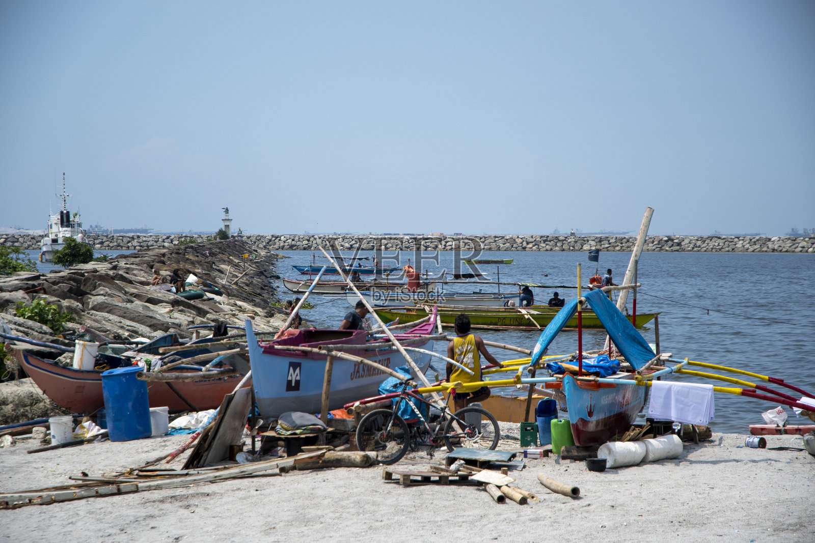 下午马尼拉湾海滩的景色照片摄影图片