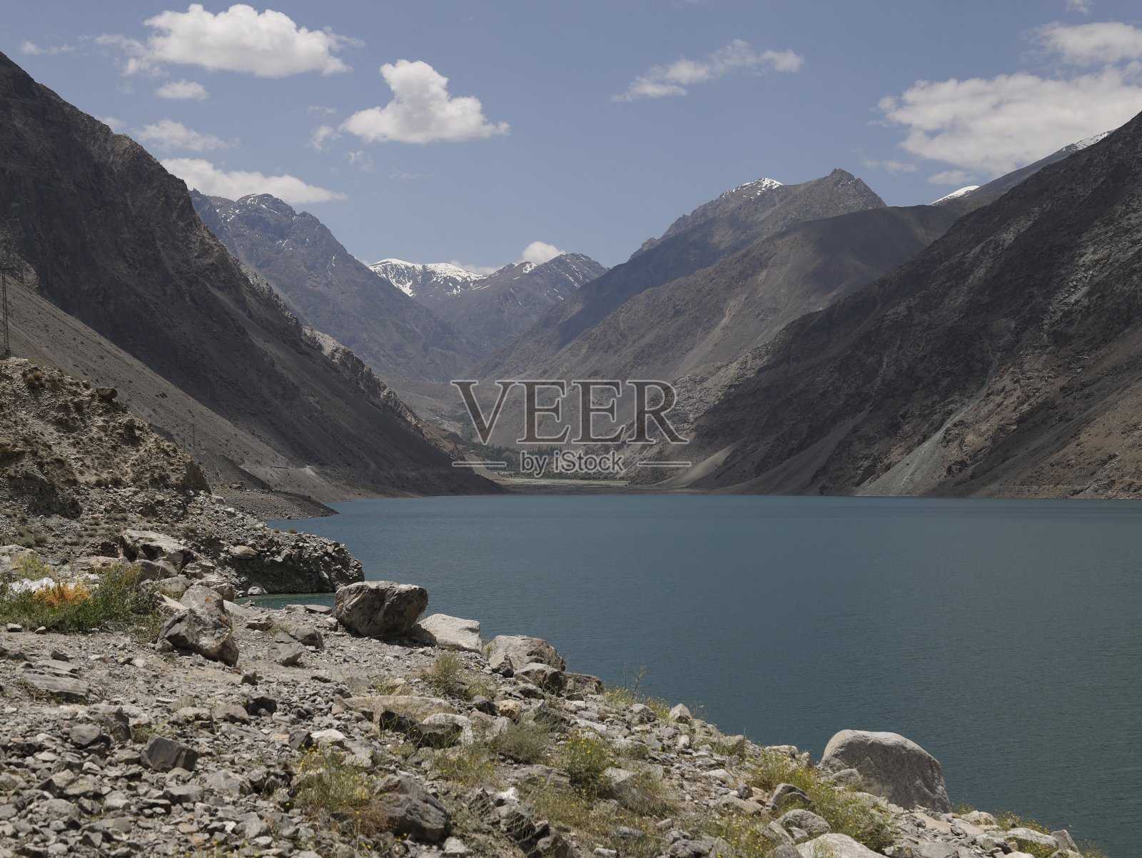 多山的地形照片摄影图片