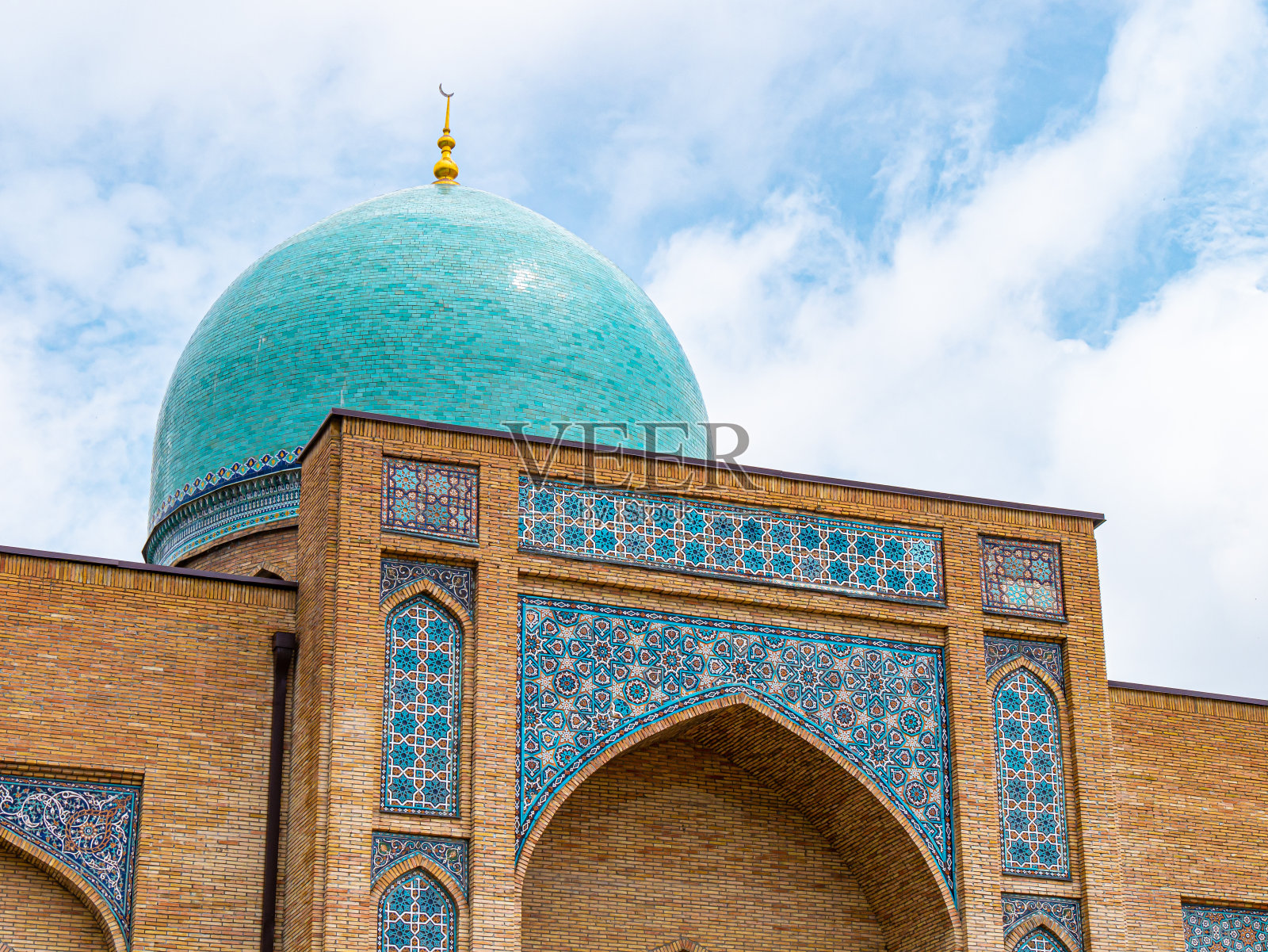 哈兹拉蒂伊玛目建筑群，塔什干，乌兹别克斯坦-低角度景观拍摄照片摄影图片