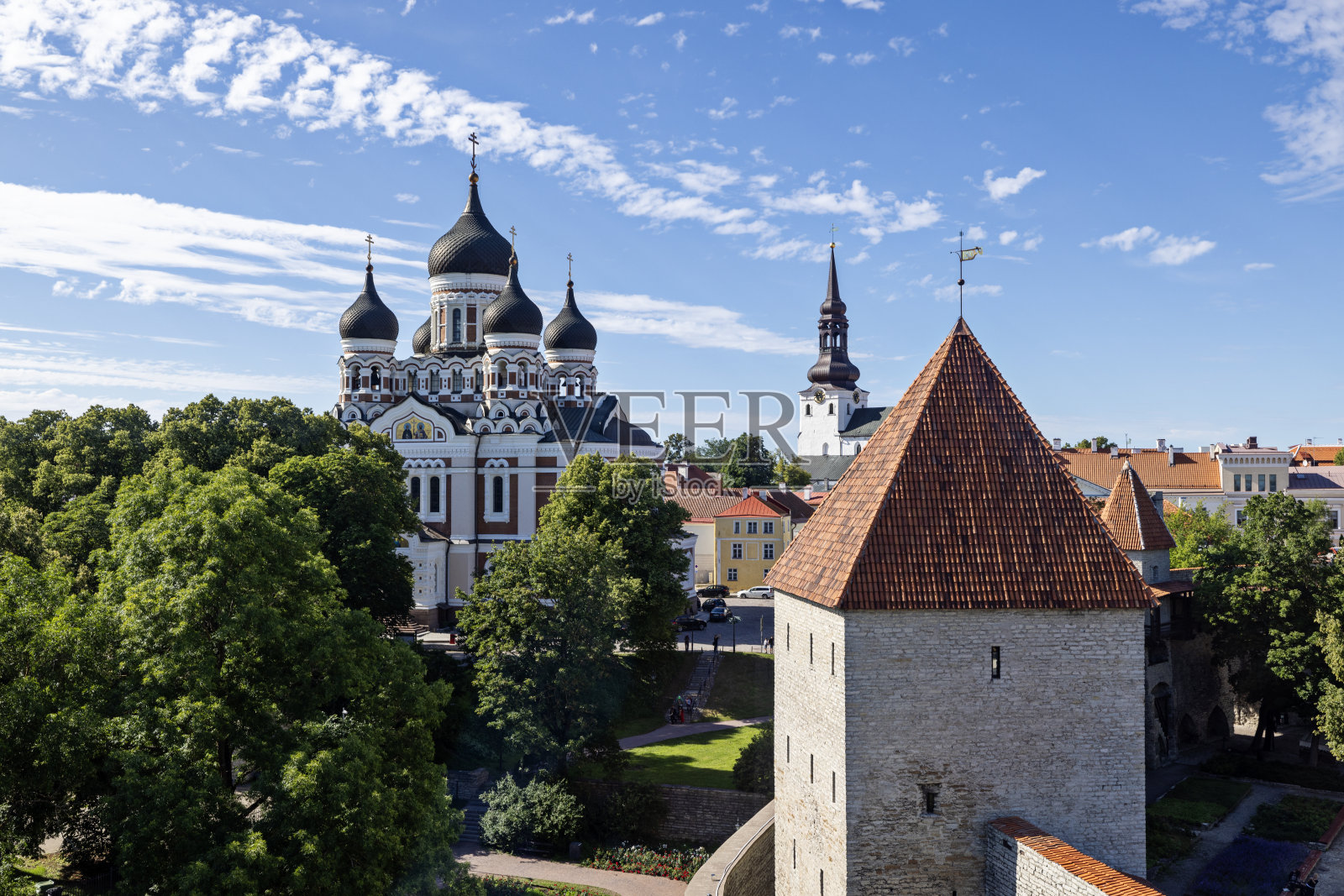 塔林老城的亚历山大·涅夫斯基大教堂照片摄影图片