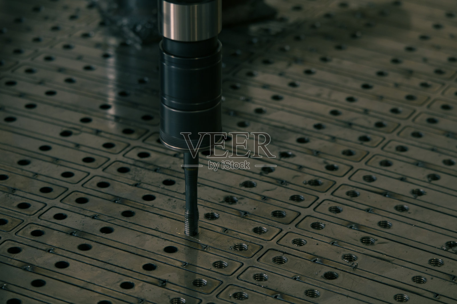 重工业金属加工的火花照片摄影图片